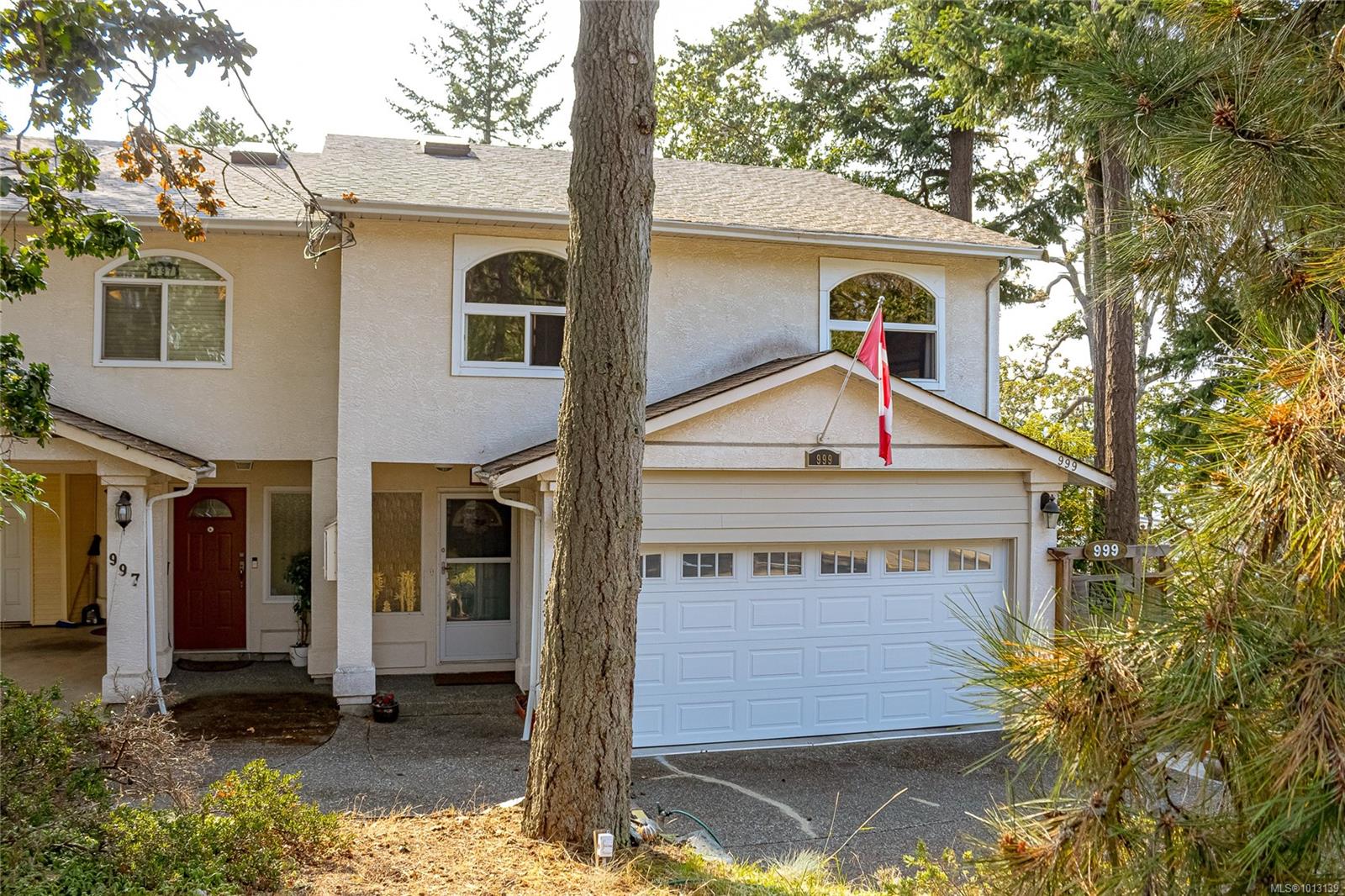 999 Admirals Rd, Esquimalt, BC V9A 2P1