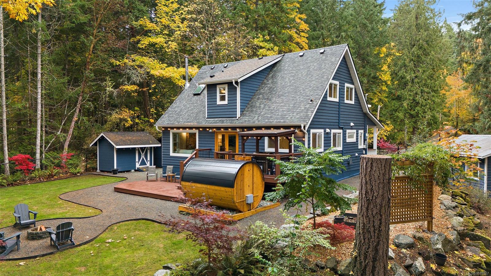 1409 Hillgrove Rd, North Saanich, BC V8L 5K6