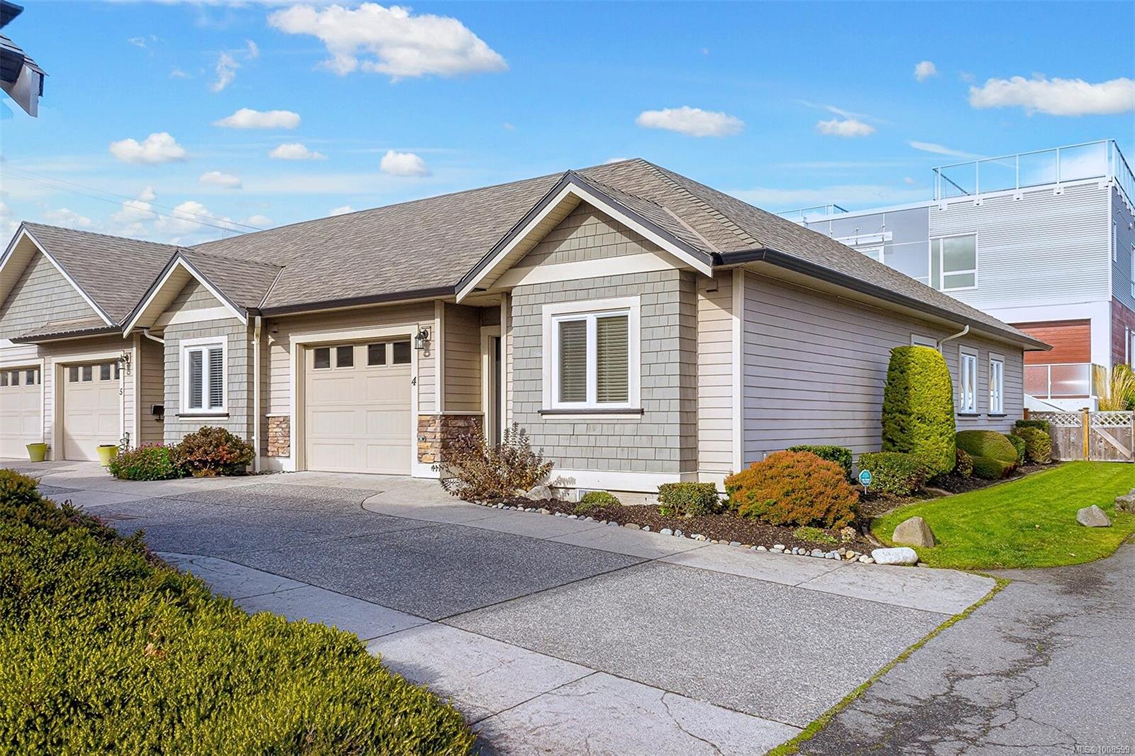 9625 Fifth St Apt 4, Sidney, BC V8L 2W7