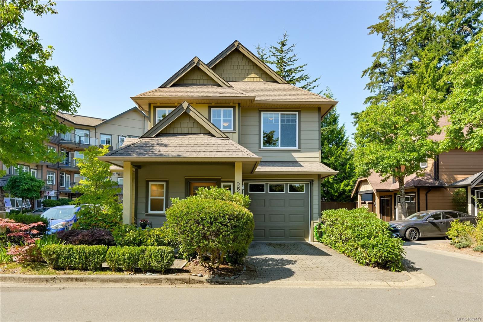 2220 Sooke Rd Apt A, Victoria, BC V9B 0G9