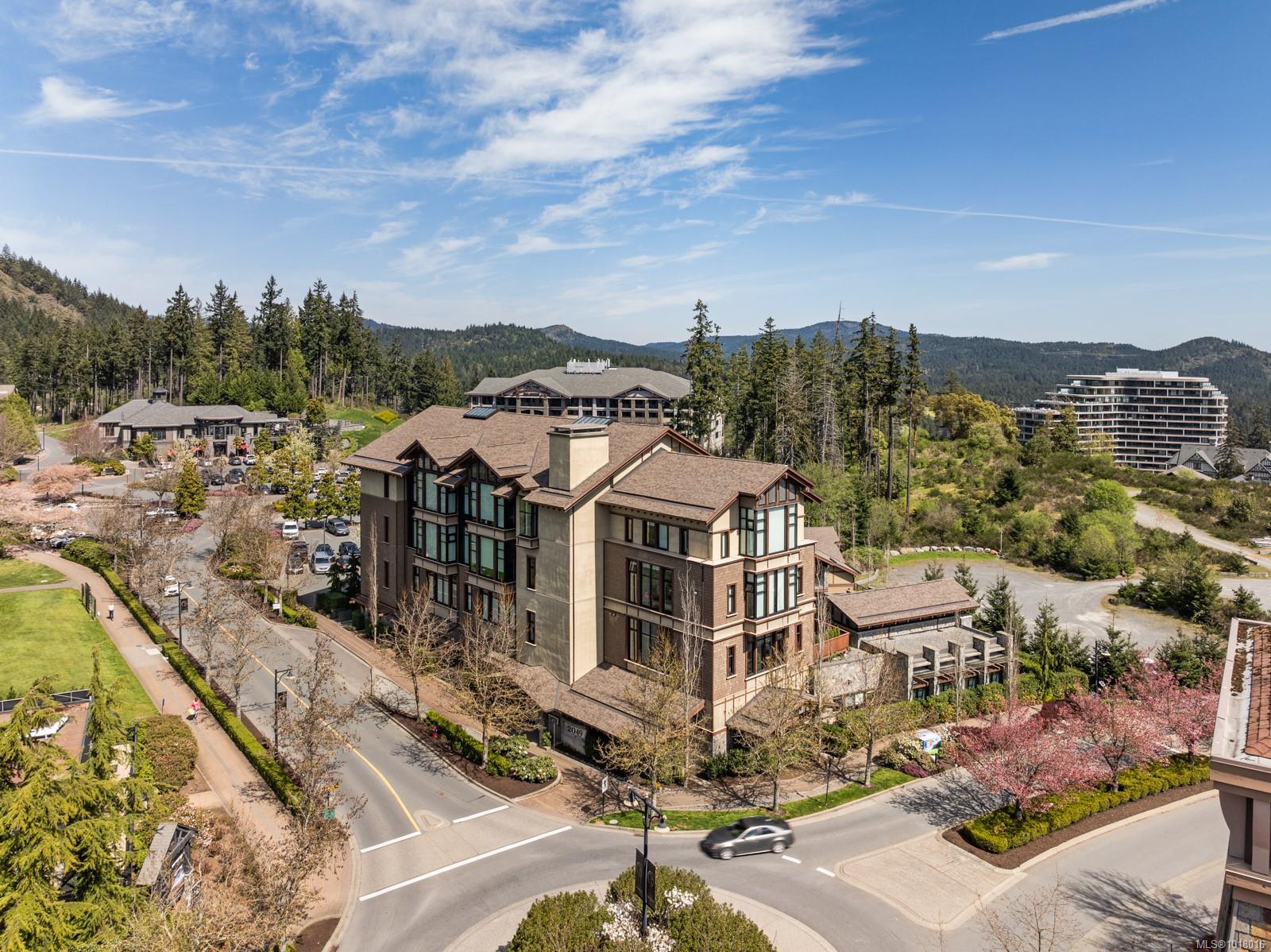 2049 Country Club Way Apt 201, Langford, BC V9B 6R3