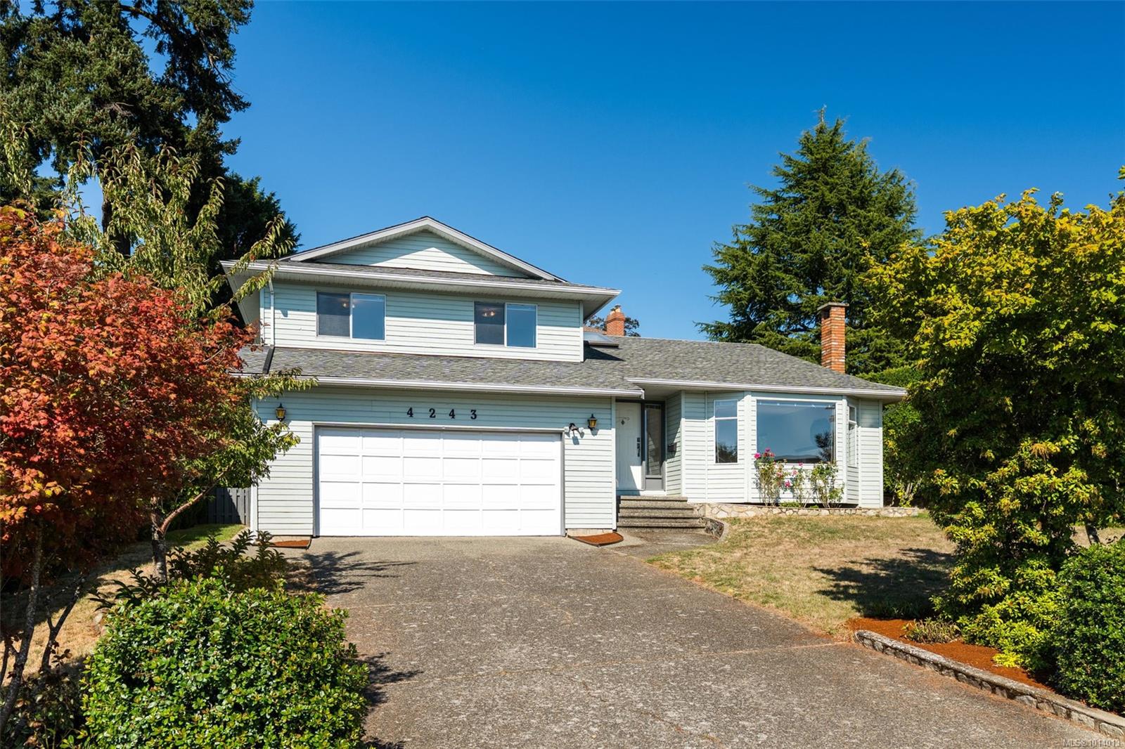 4243 Panorama Dr, Saanich, BC V8X 4W8