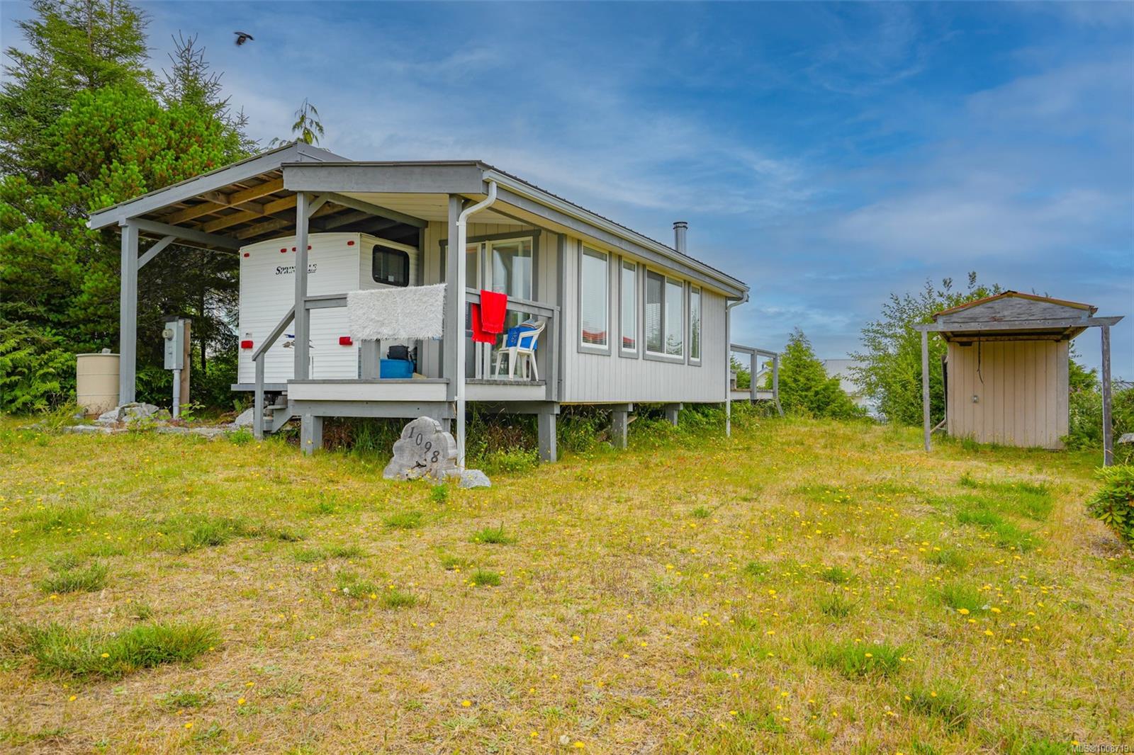 1098 Sixth Ave, Ucluelet, BC V0R 3A0