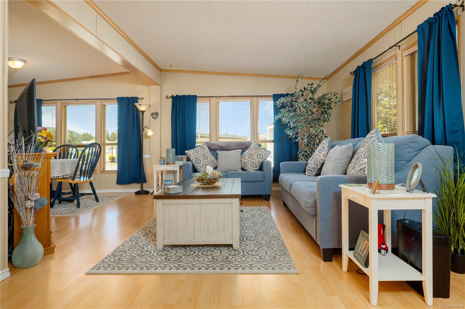 6245 Metral Dr Apt 12, Nanaimo, BC V9T 6P8
