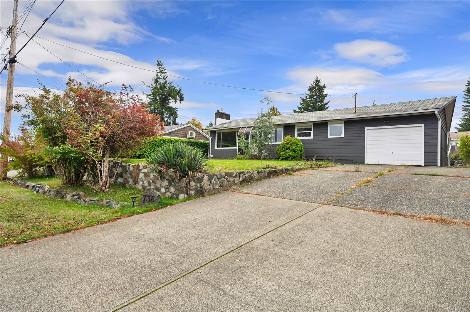 736 Nancy Greene Dr, Campbell River, BC V9W 2A6