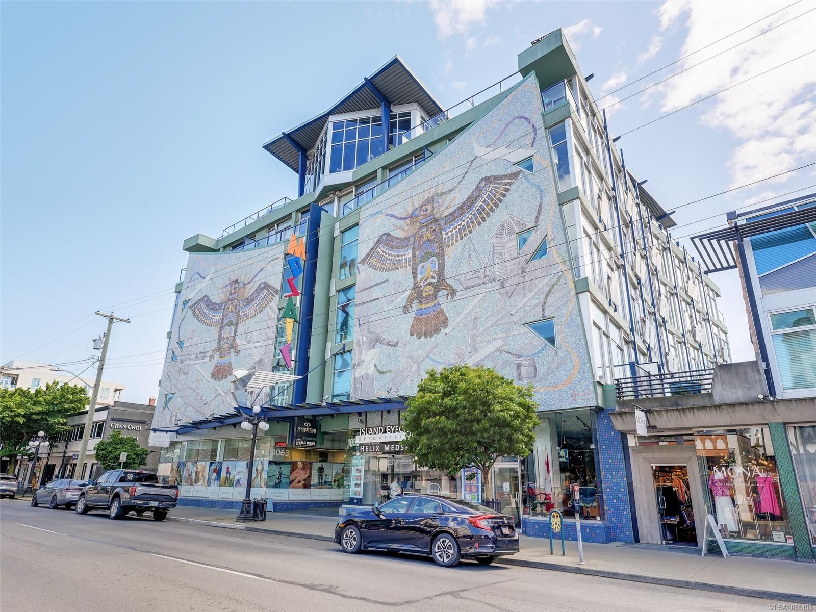 1061 Fort St Apt 417, Victoria, BC V8V 5A1