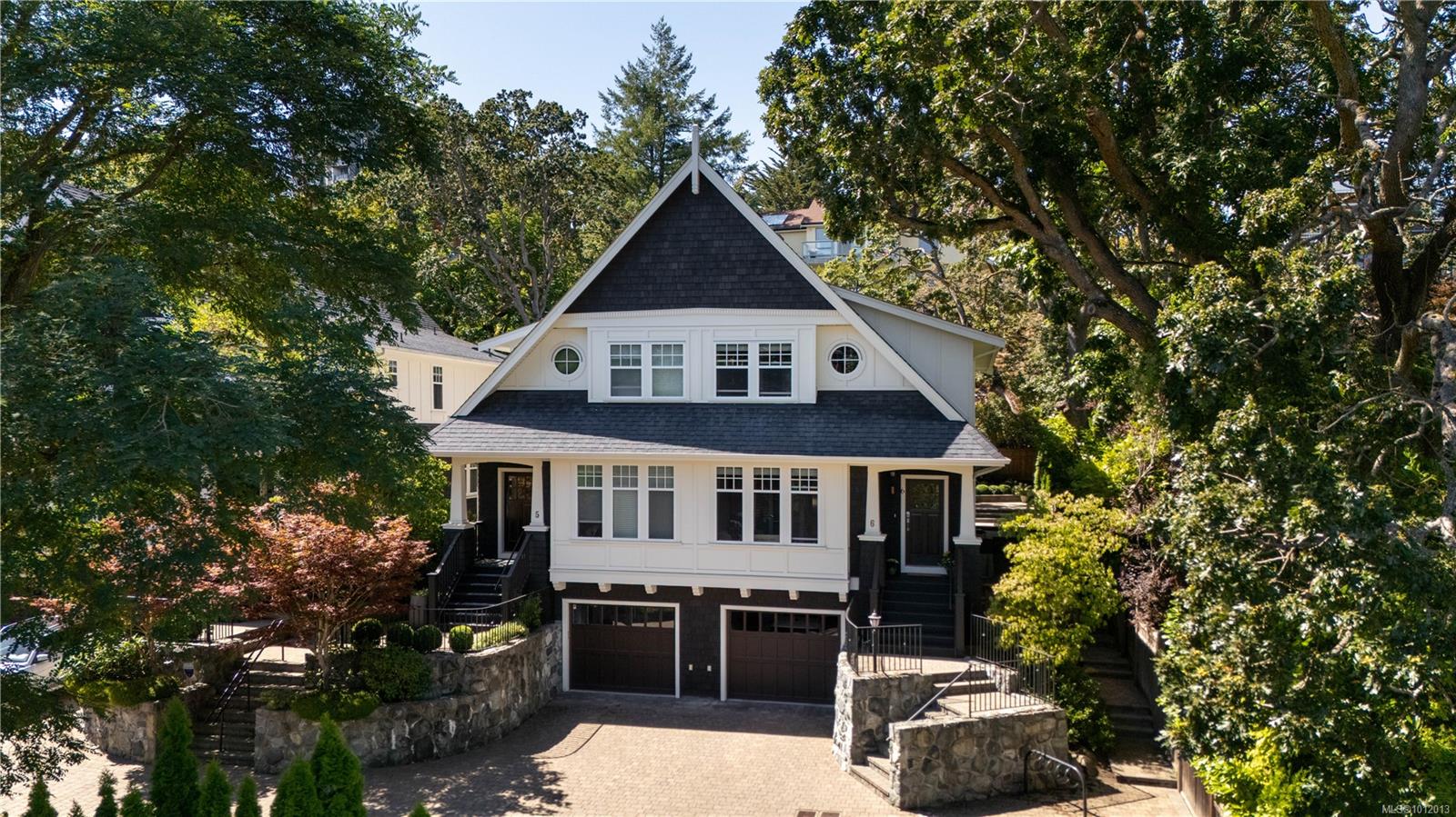 1770 Rockland Ave Apt 6, Victoria, BC V8S 1X2