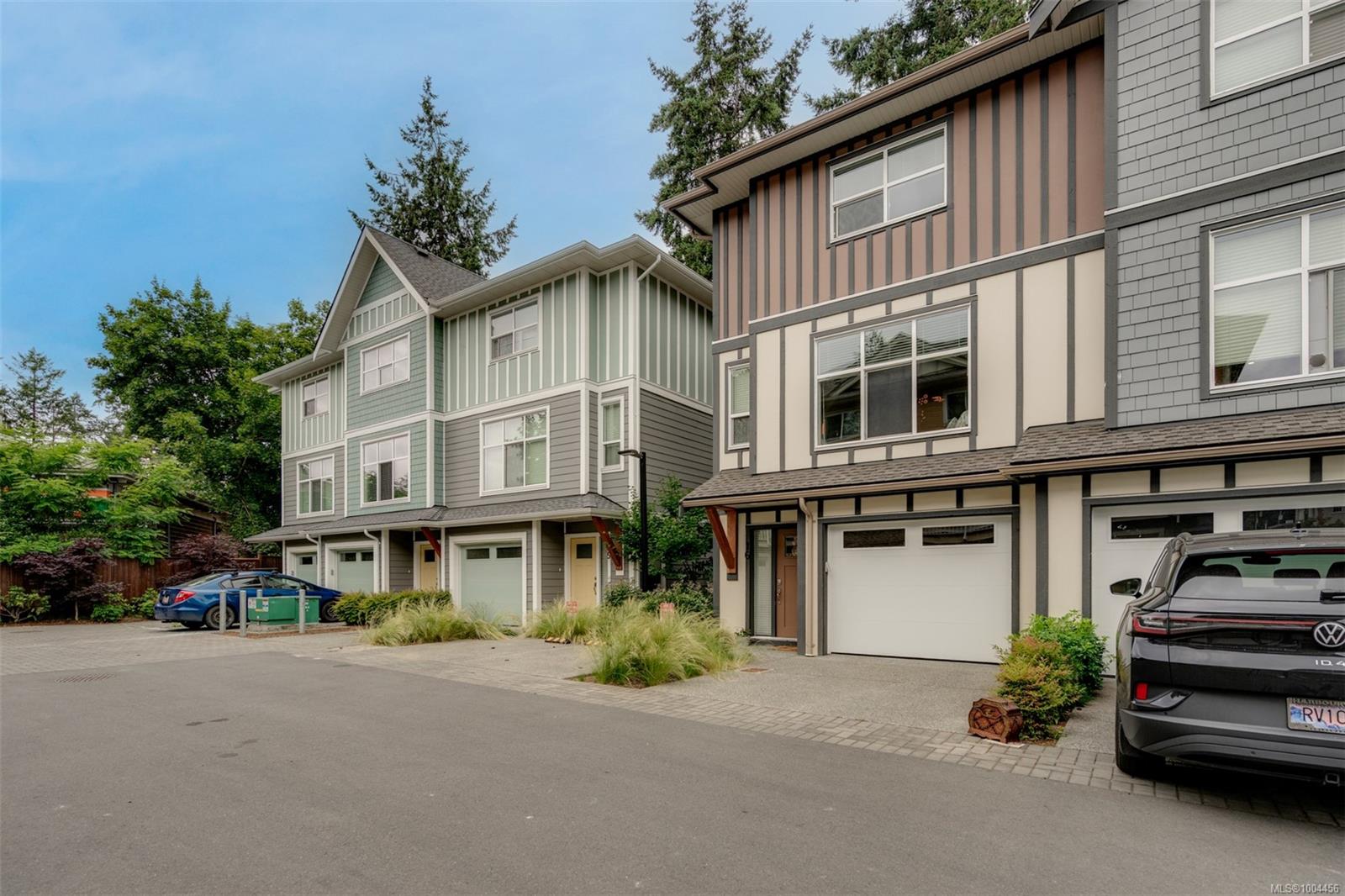 1027 College St W Apt 16, Duncan, BC V9L 2E8