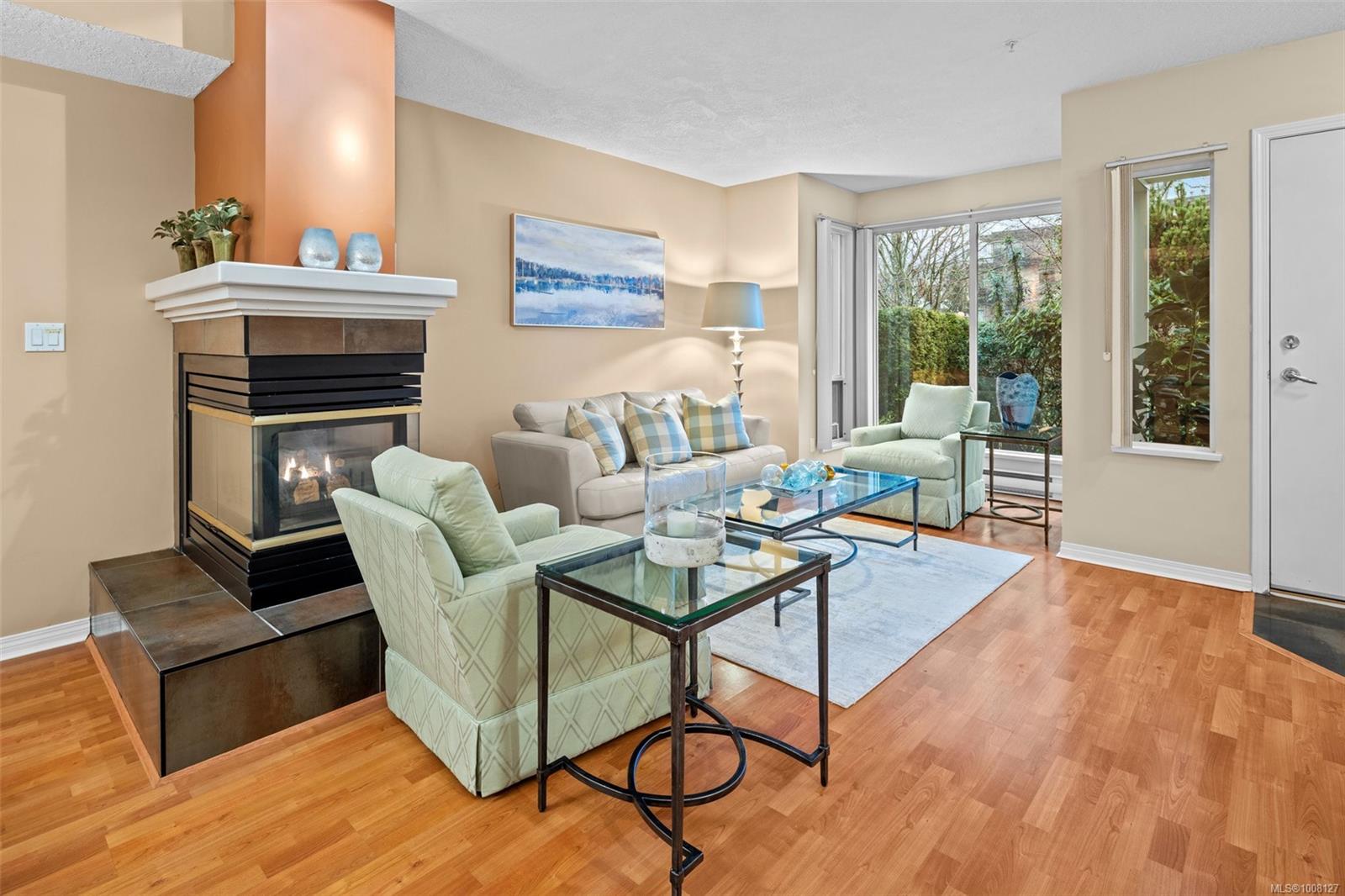 370 Waterfront Cres, Victoria, BC V8T 5K3