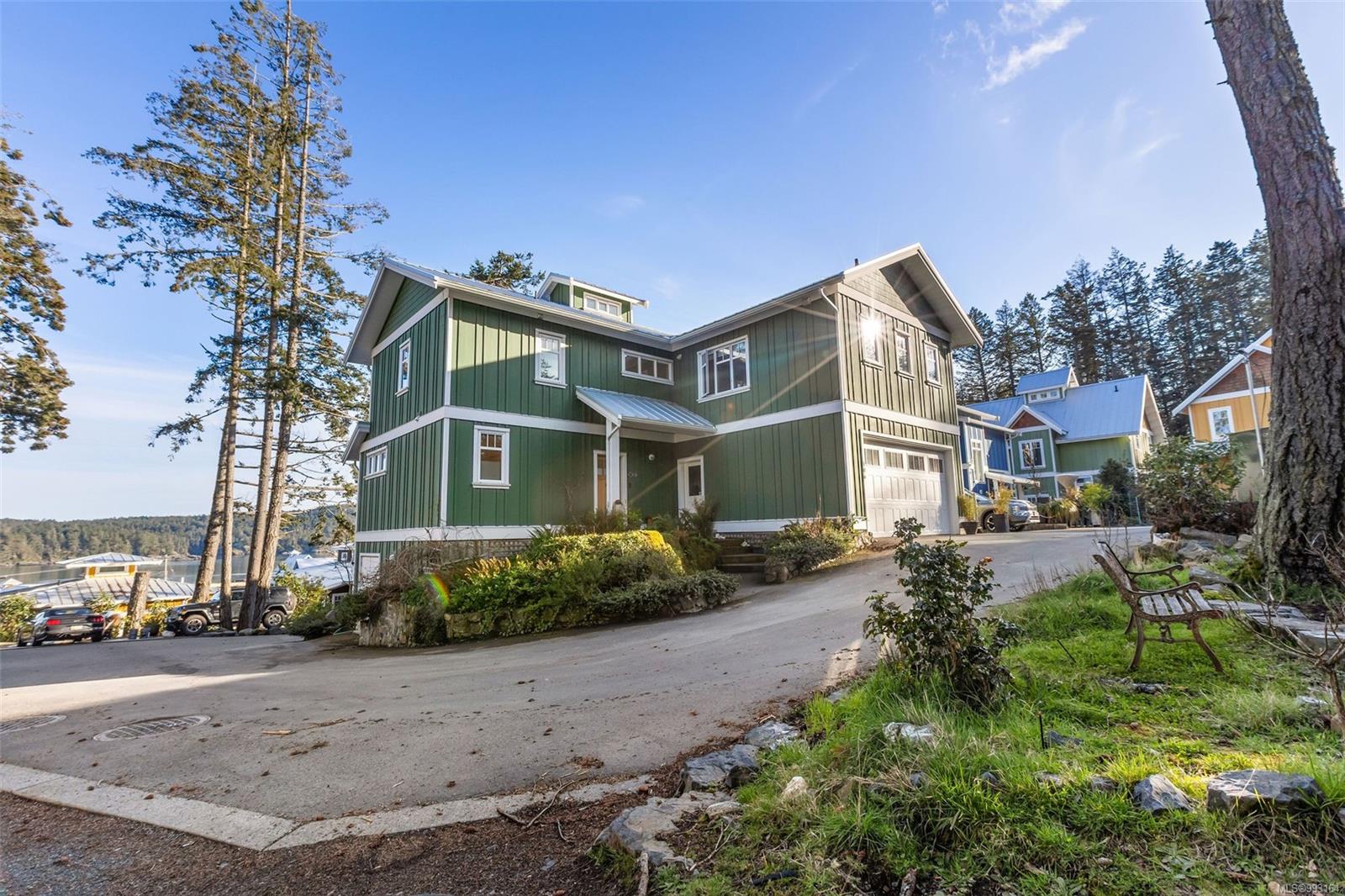 106 Hilltop Cres, Sooke, BC V9Z 1N6
