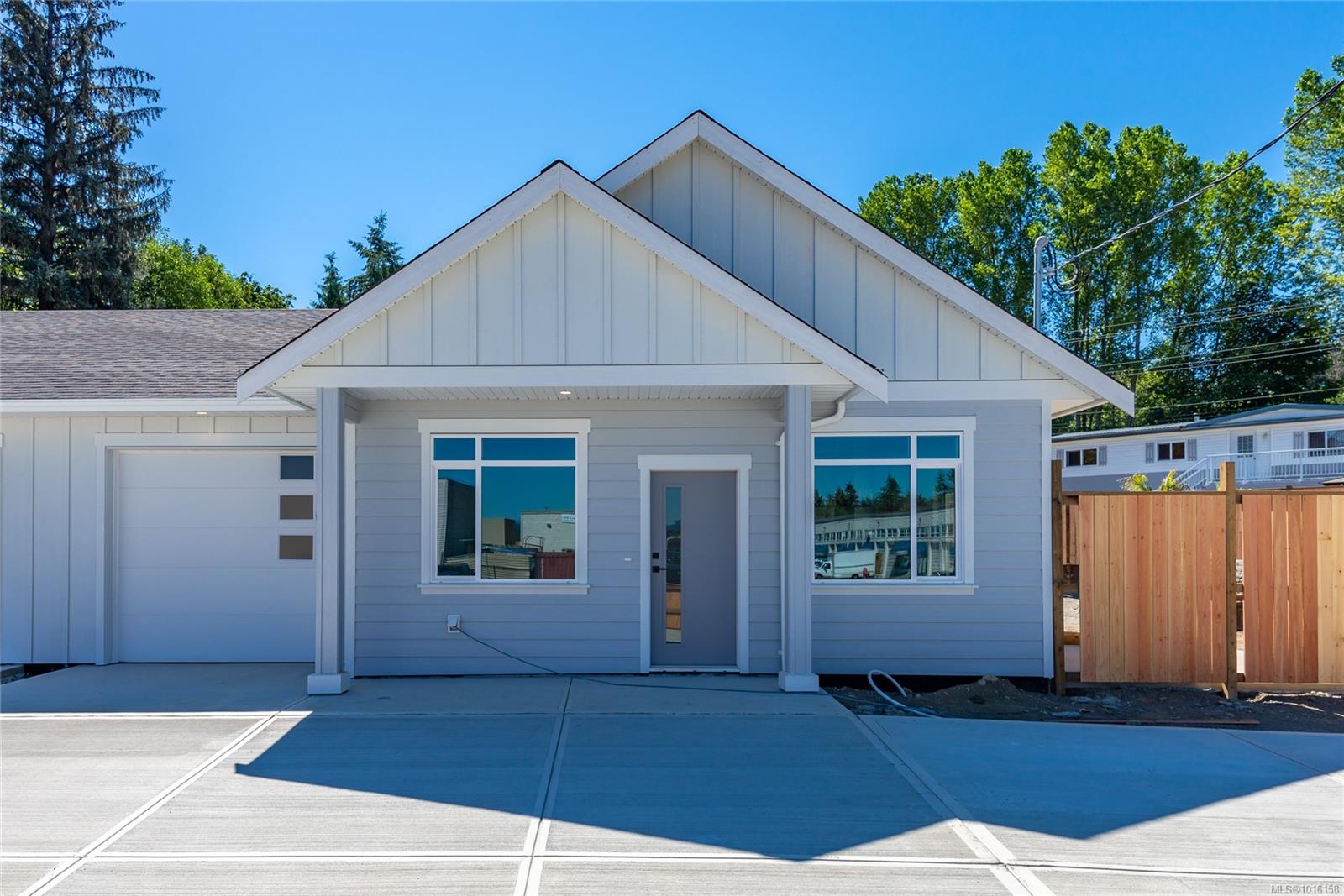 9th Ave APT B Unit 1025, Campbell River, BC V9W 4C3