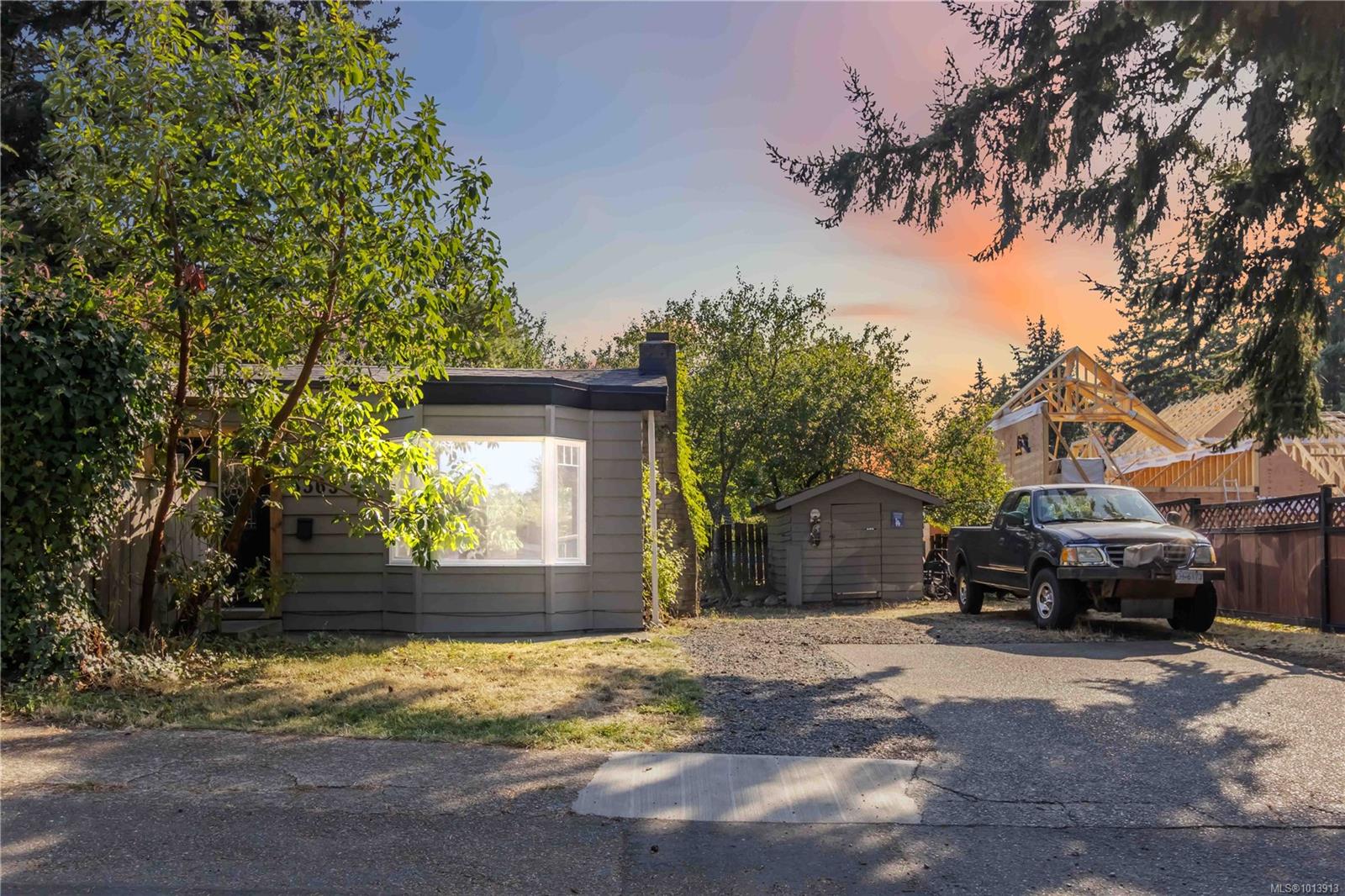 3365 Painter Rd Apt A, Victoria, BC V9C 2J3