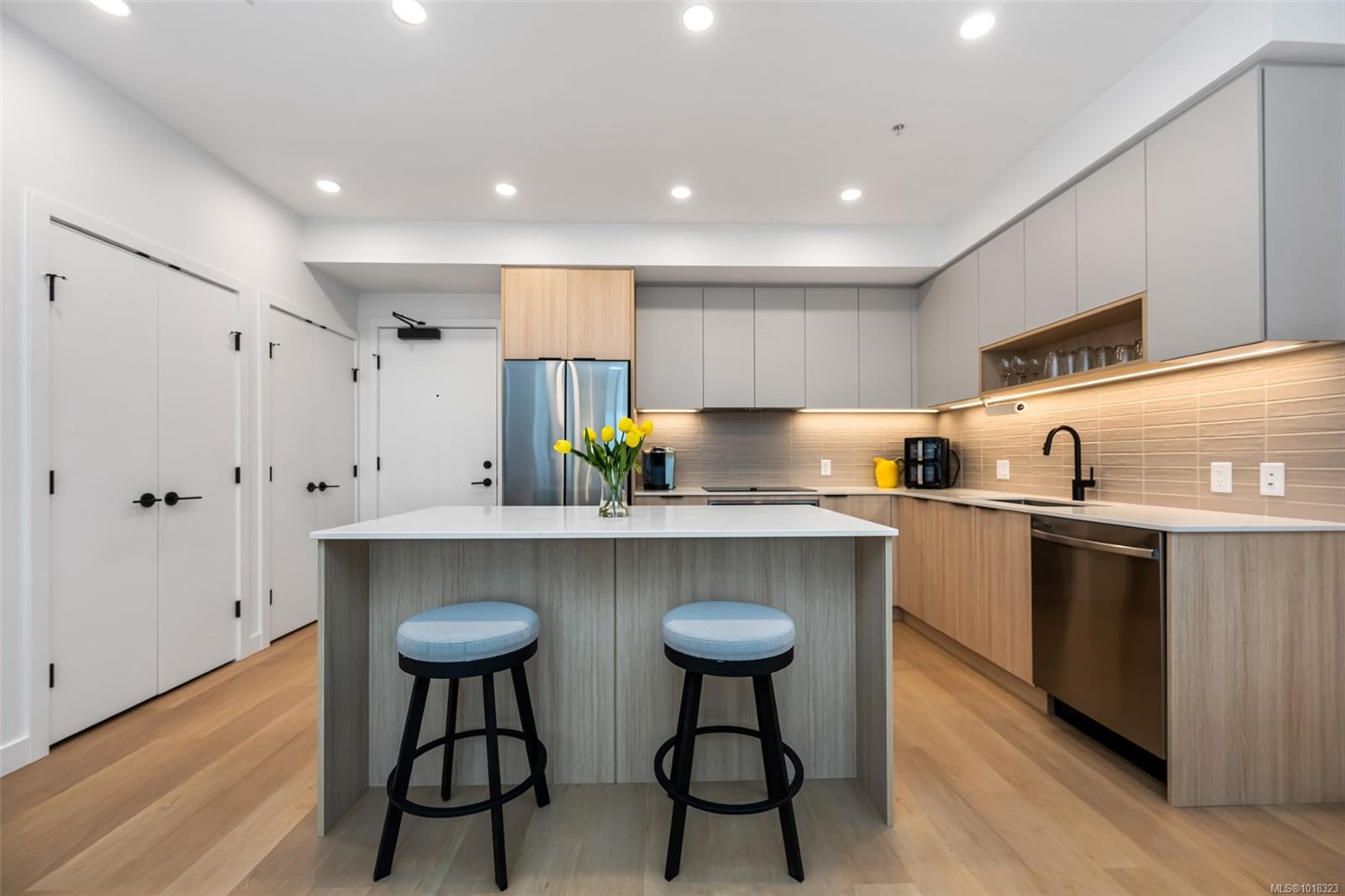 3564 Ryder Hesjedal Way Apt 411 #a, Colwood, BC V9C 0V3