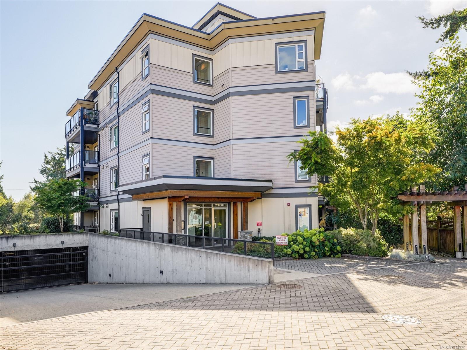 7182 W Saanich Rd Apt 202, Central Saanich, BC V8M 1P7