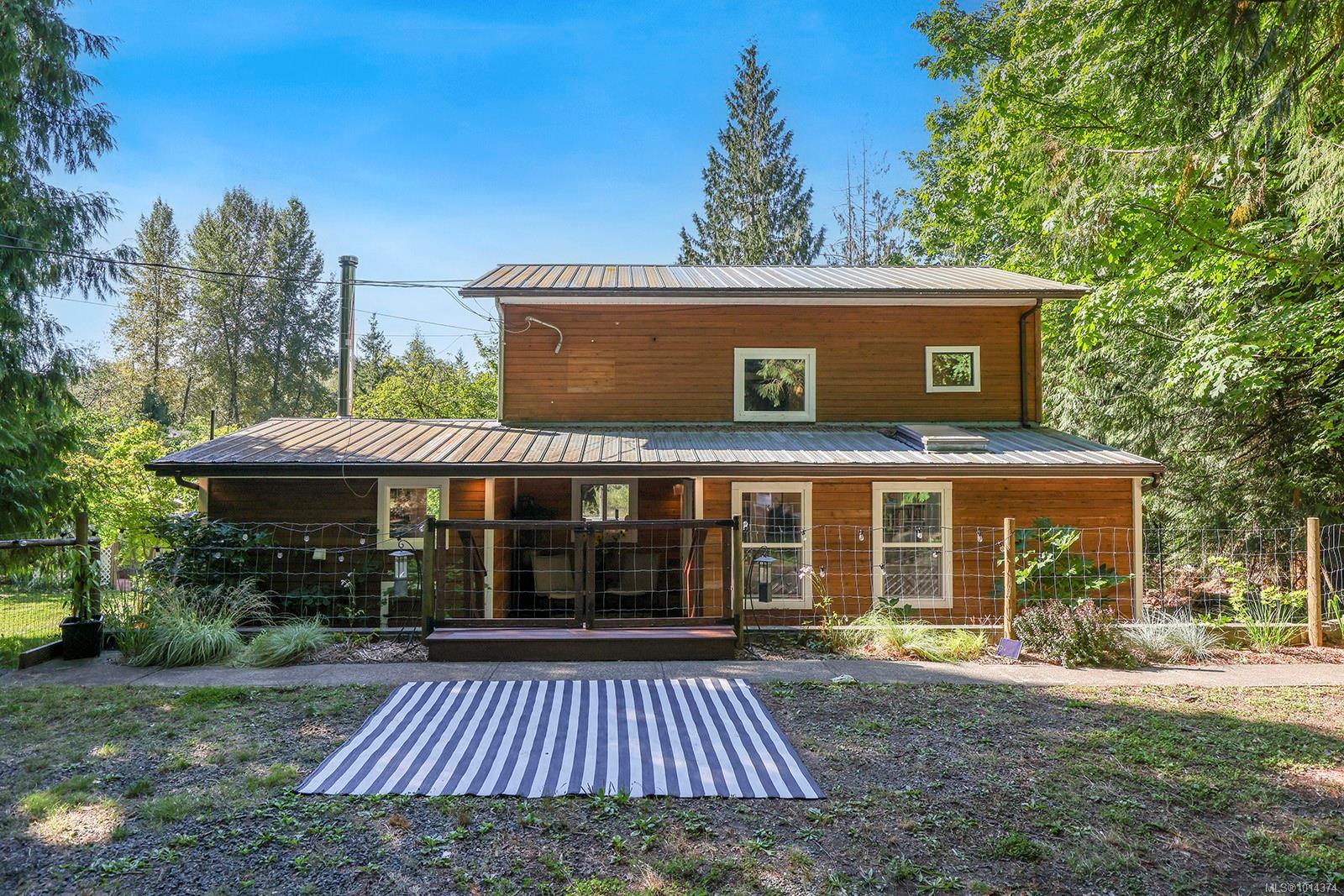 4256 Macaulay Rd, Black Creek, BC V9J 1E1