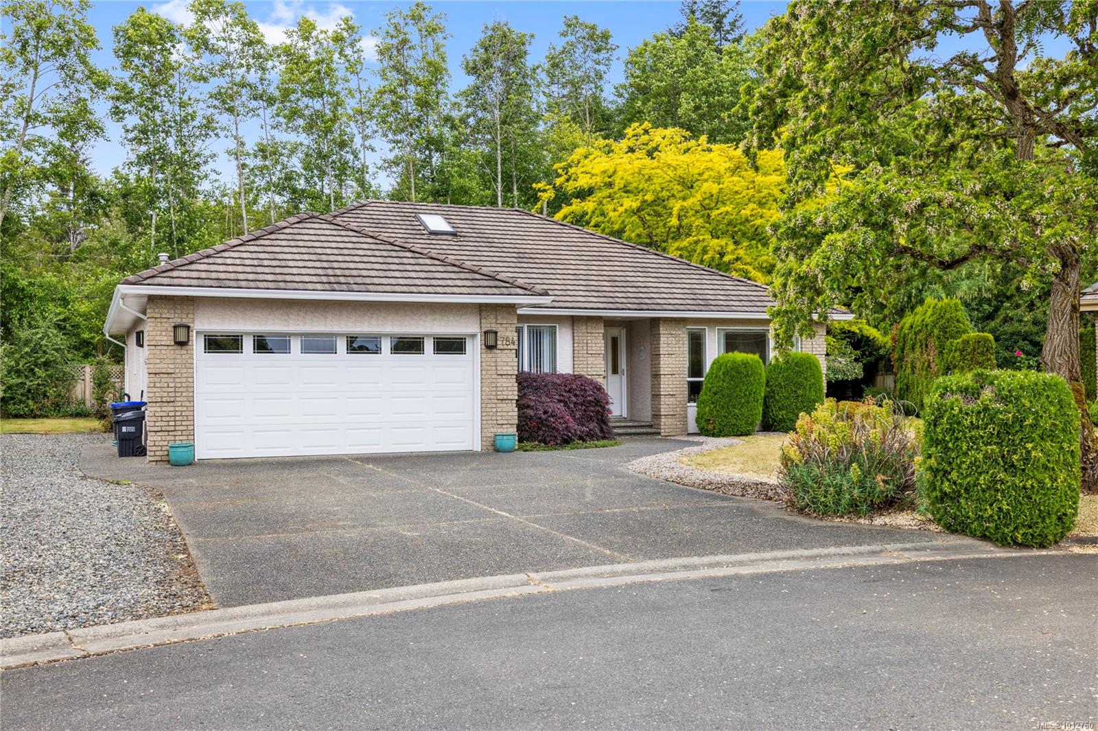 784 Chartwest Crt, Qualicum Beach, BC V9K 2P9