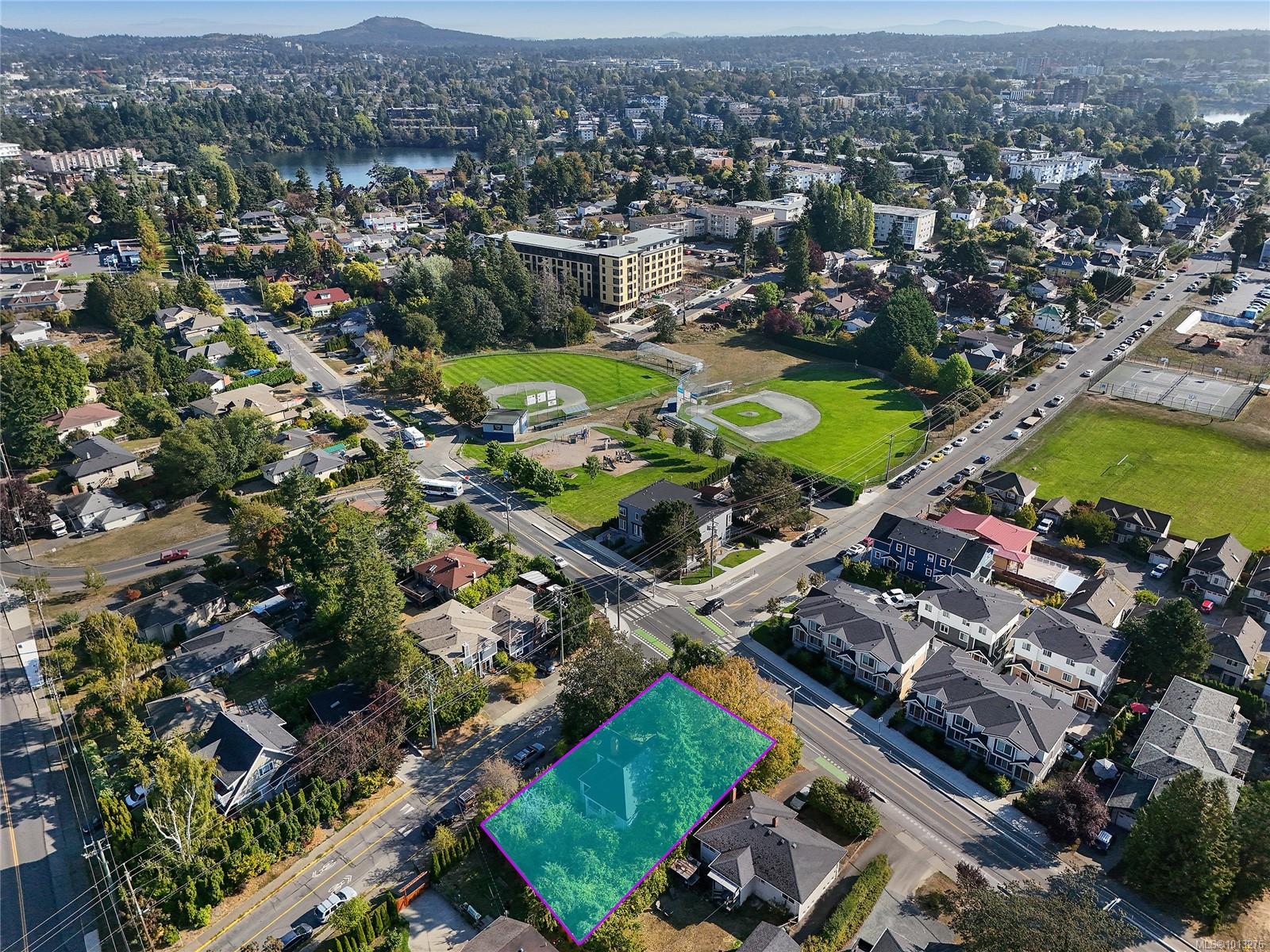832 Lampson St, Esquimalt, BC V9A 6B2