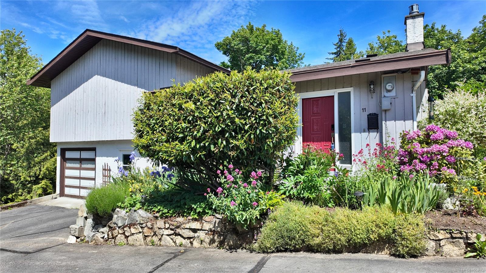 6172 Alington Rd Apt 11, Duncan, BC V9L 2E9