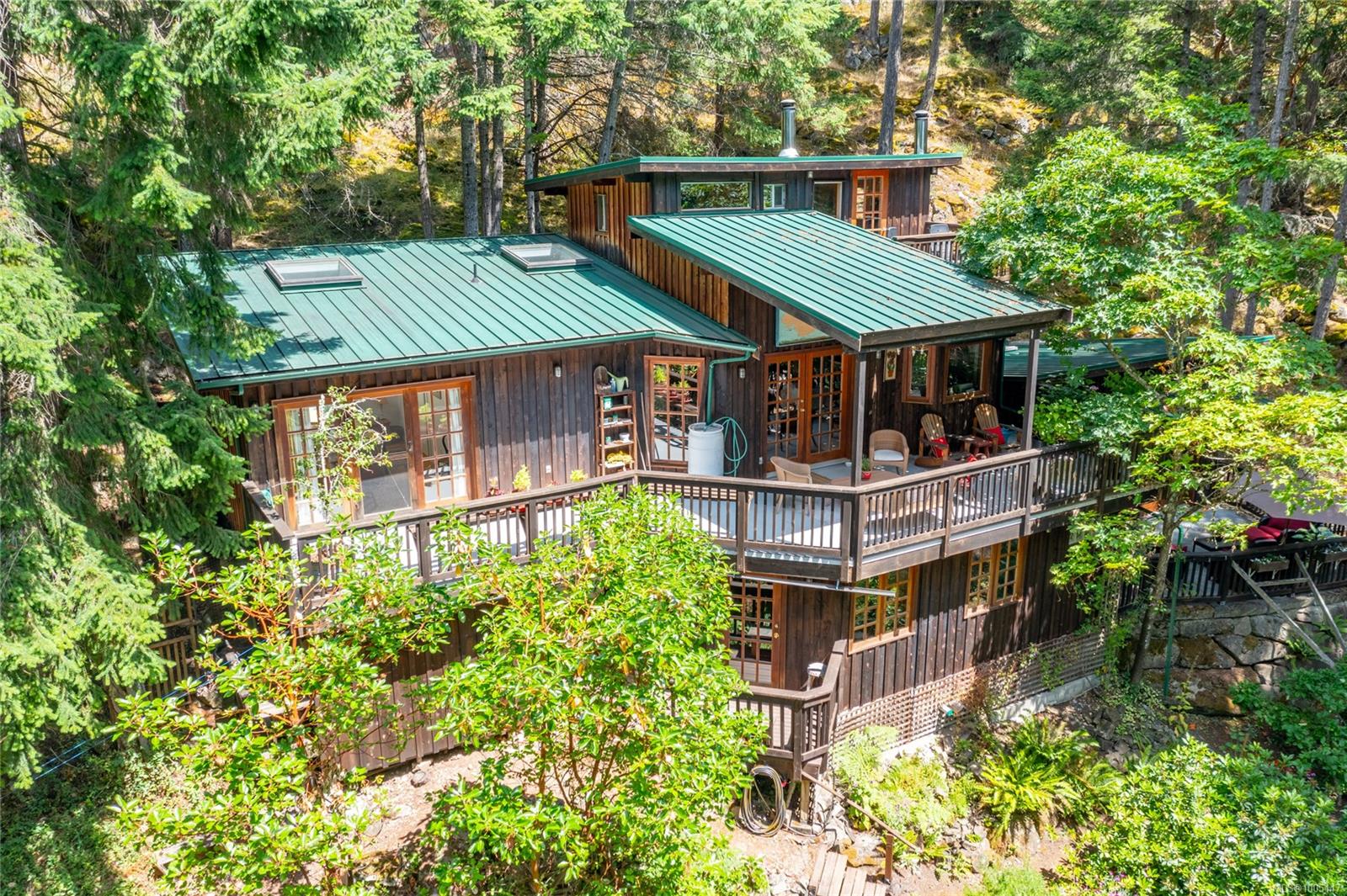 2636 Shoal Rd, Pender Island, BC V0N 2M2