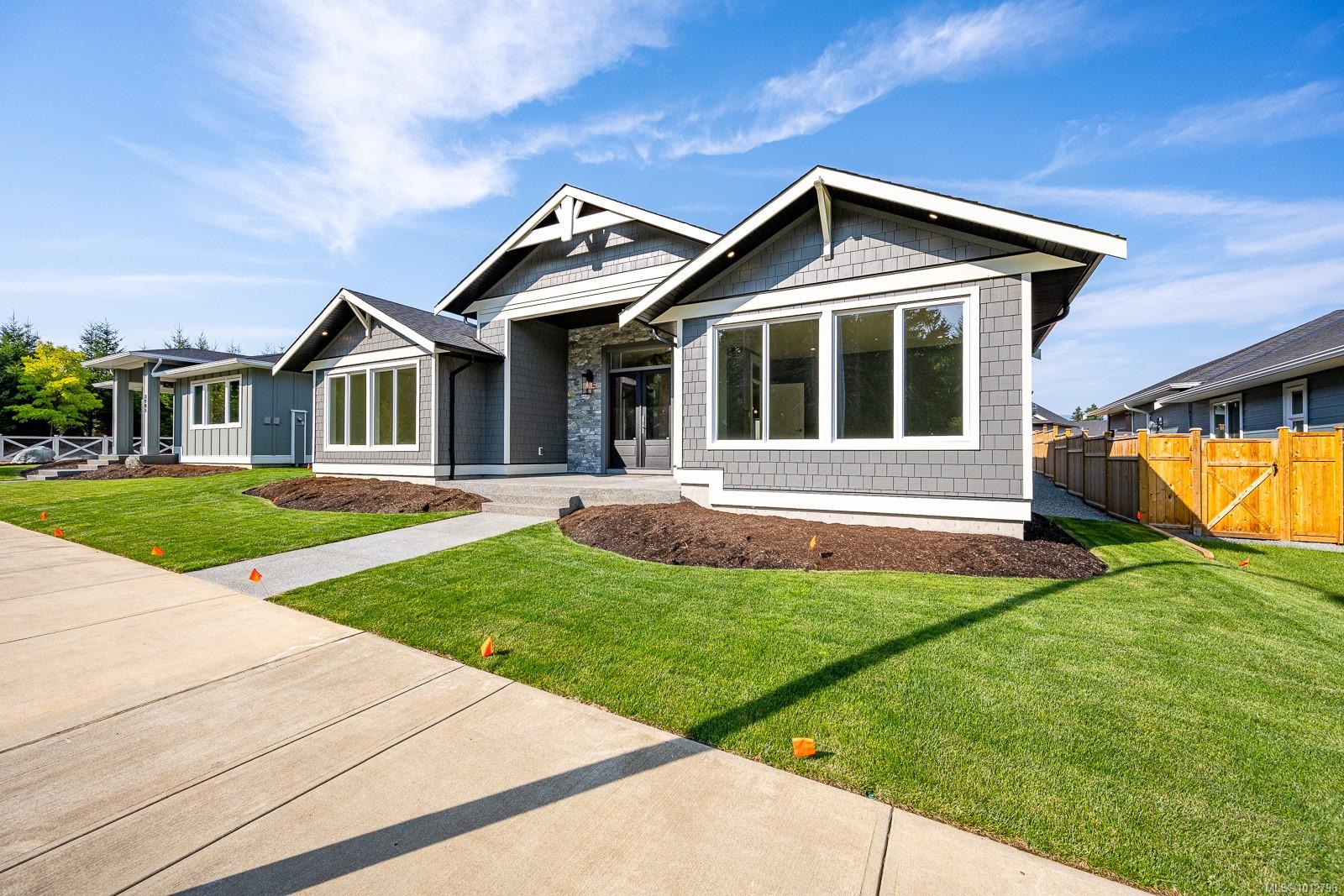 3989 Buckstone Rd, Courtenay, BC V9N 0B6