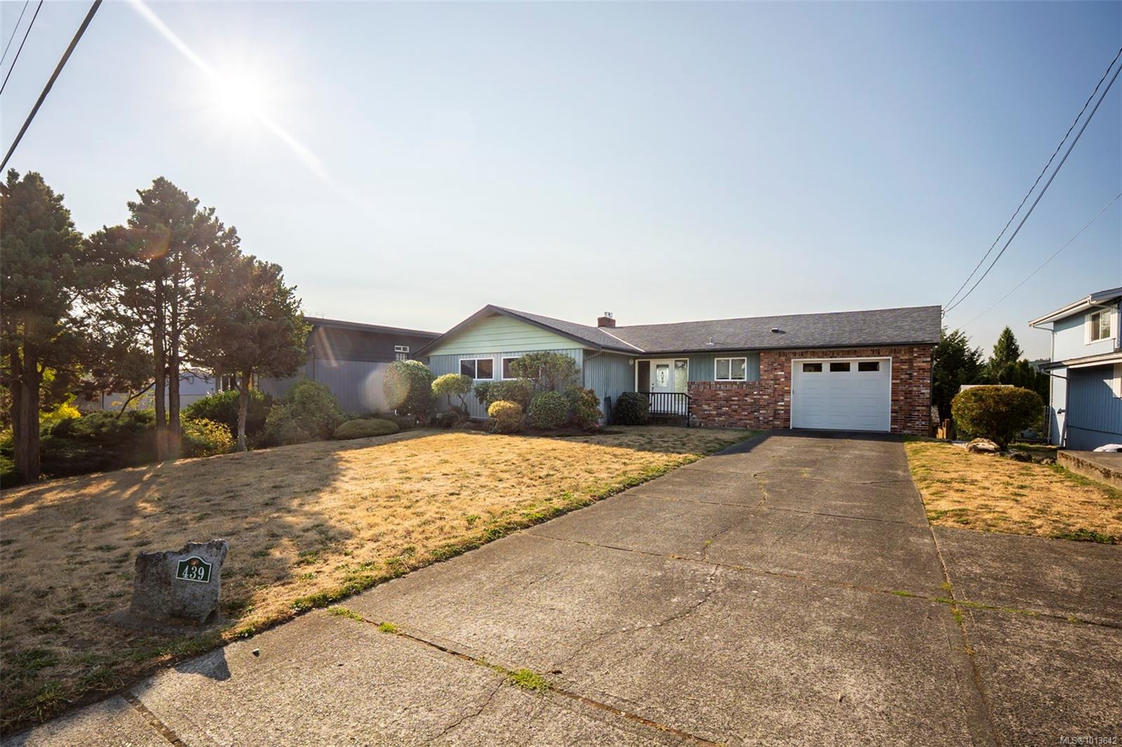 439 Foster St, Nanaimo, BC V9R 1V9