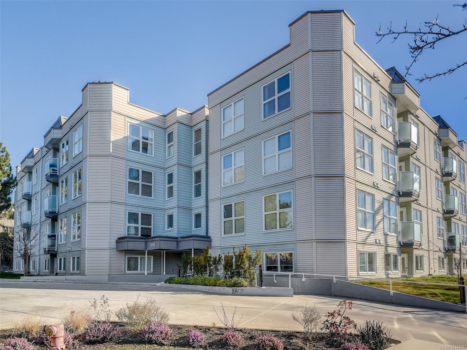 1201 Hillside Ave Apt 406, Victoria, BC V8T 2B1