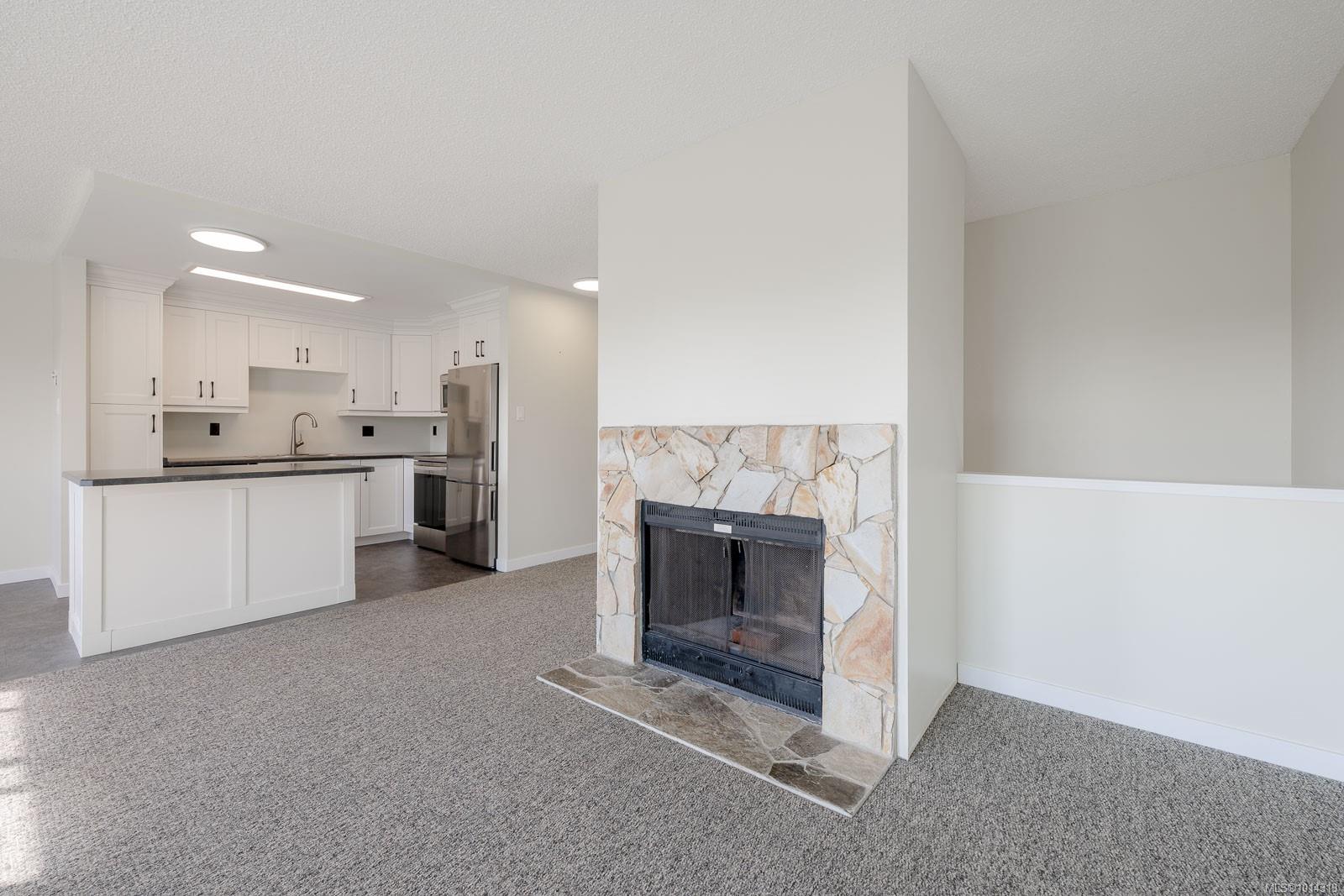 2820 Elk St Apt 6, Nanaimo, BC V9S 3V3