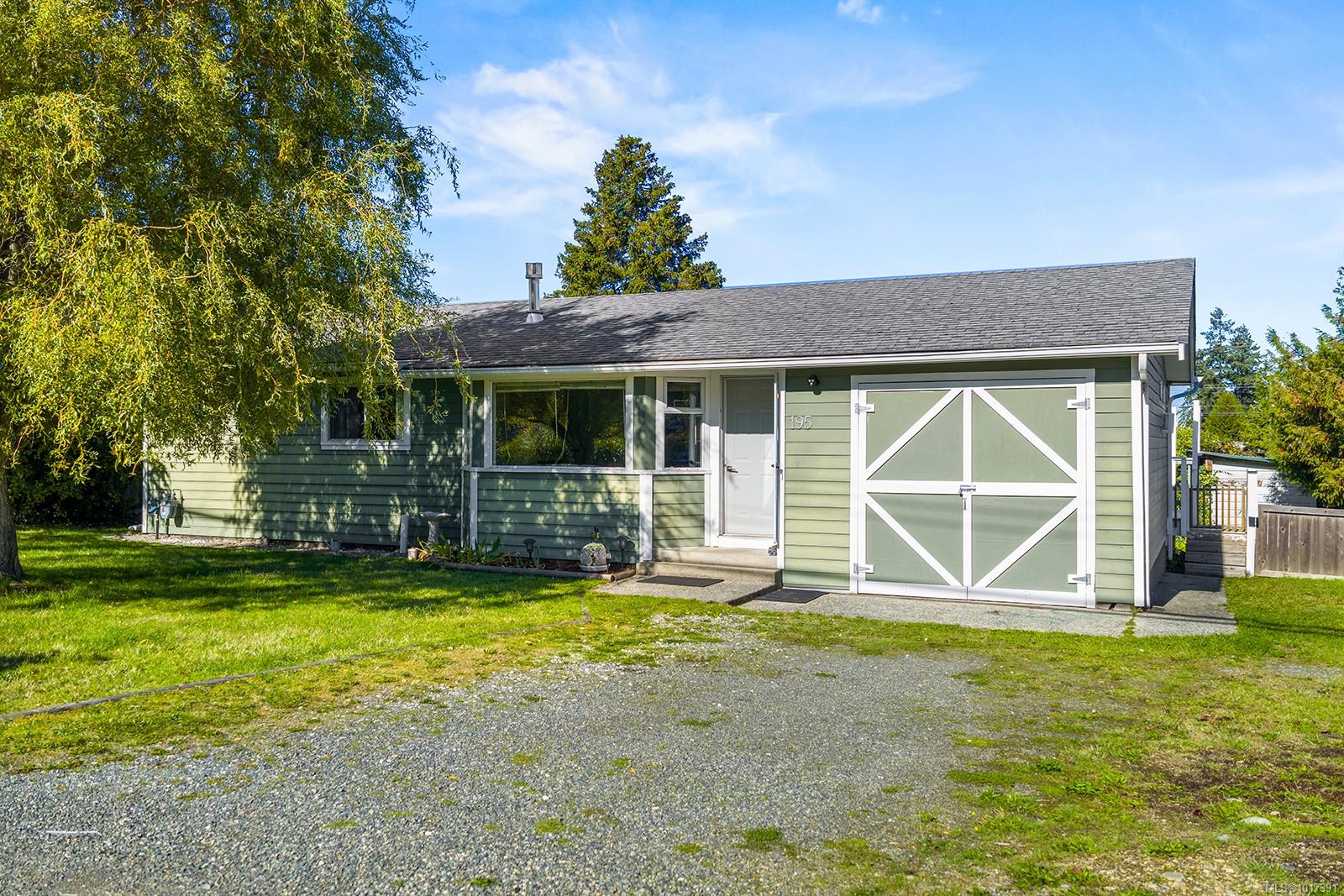 195 Moss Ave, Parksville, BC V9P 1L7