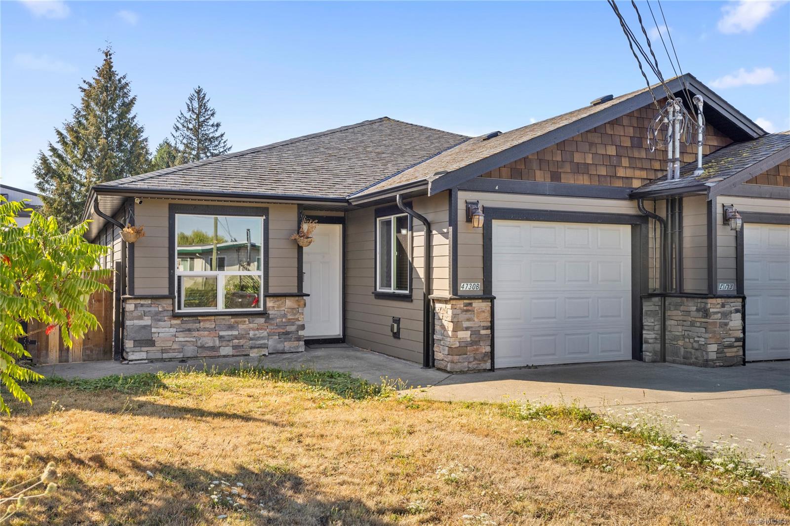 4730 Arrowsmith Rd Apt B, Port Alberni, BC V9Y 0B9