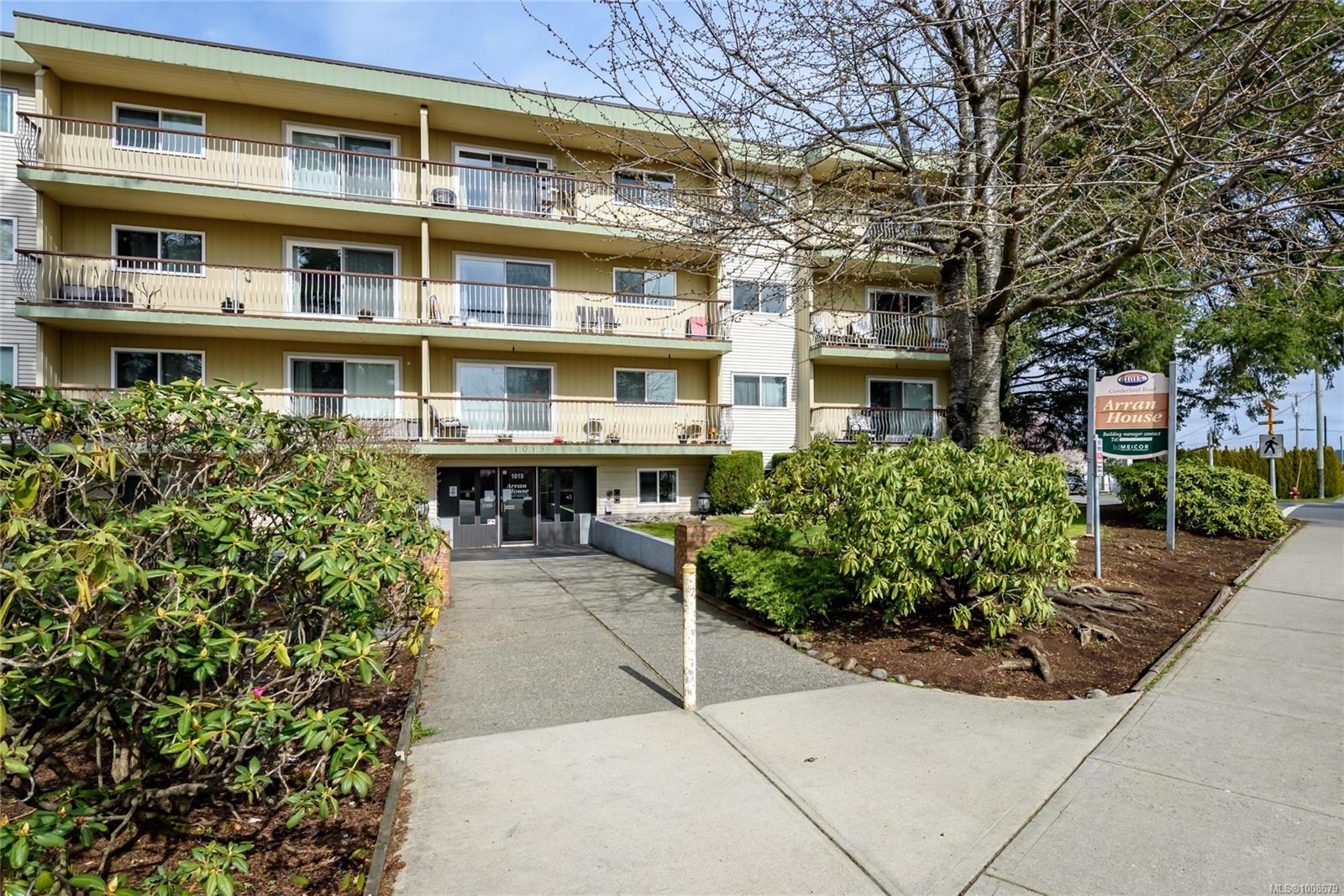 1015 Cumberland Rd Apt 212, Courtenay, BC V9N 2E7