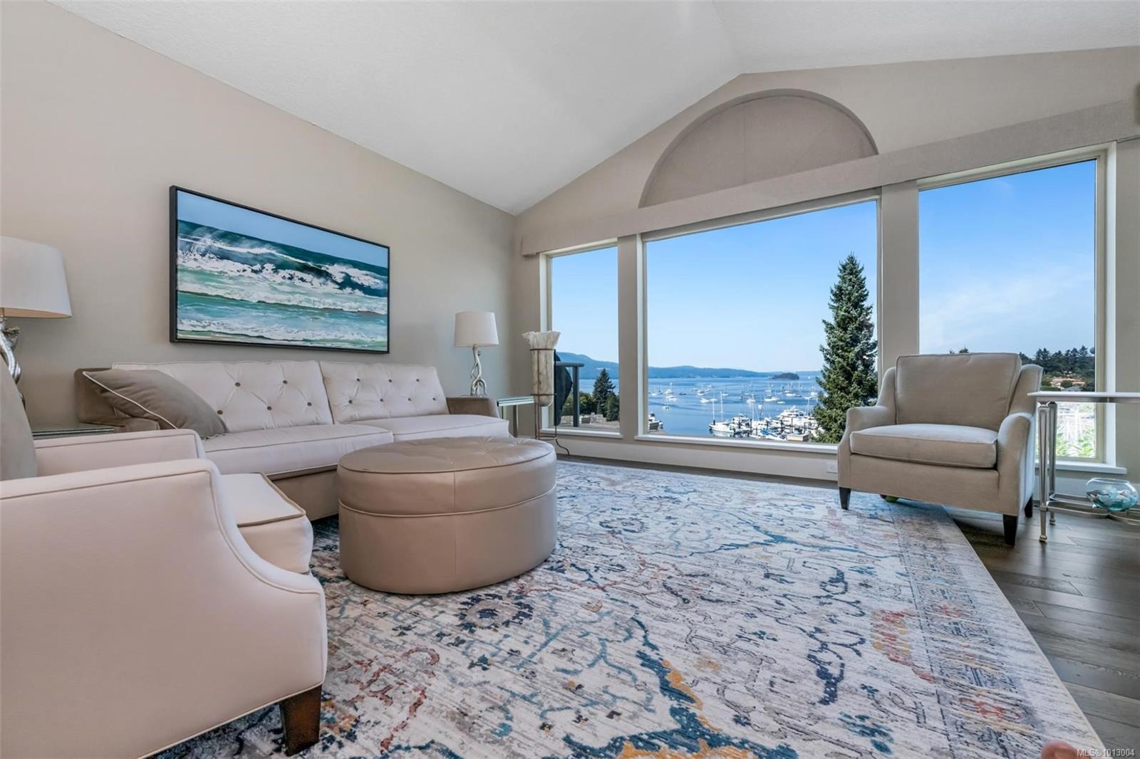 6880 Wallace Dr Apt 720, Central Saanich, BC V8M 1J2