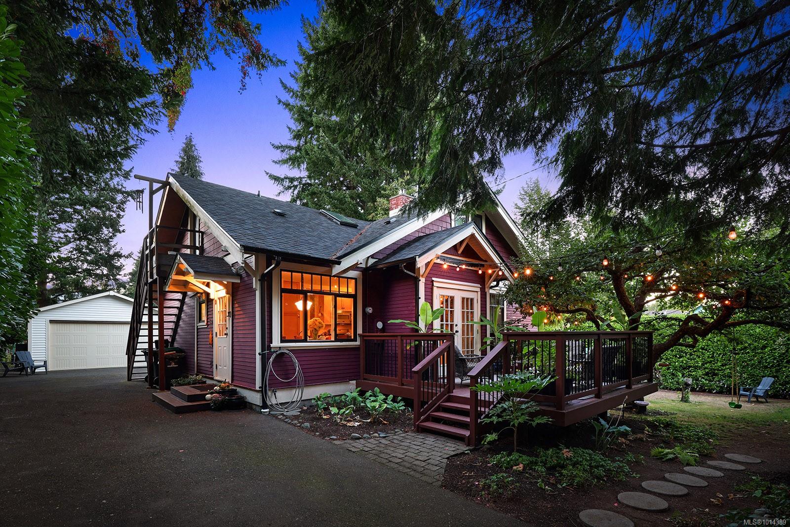 185 Duncan Ave, Courtenay, BC V9N 2M3