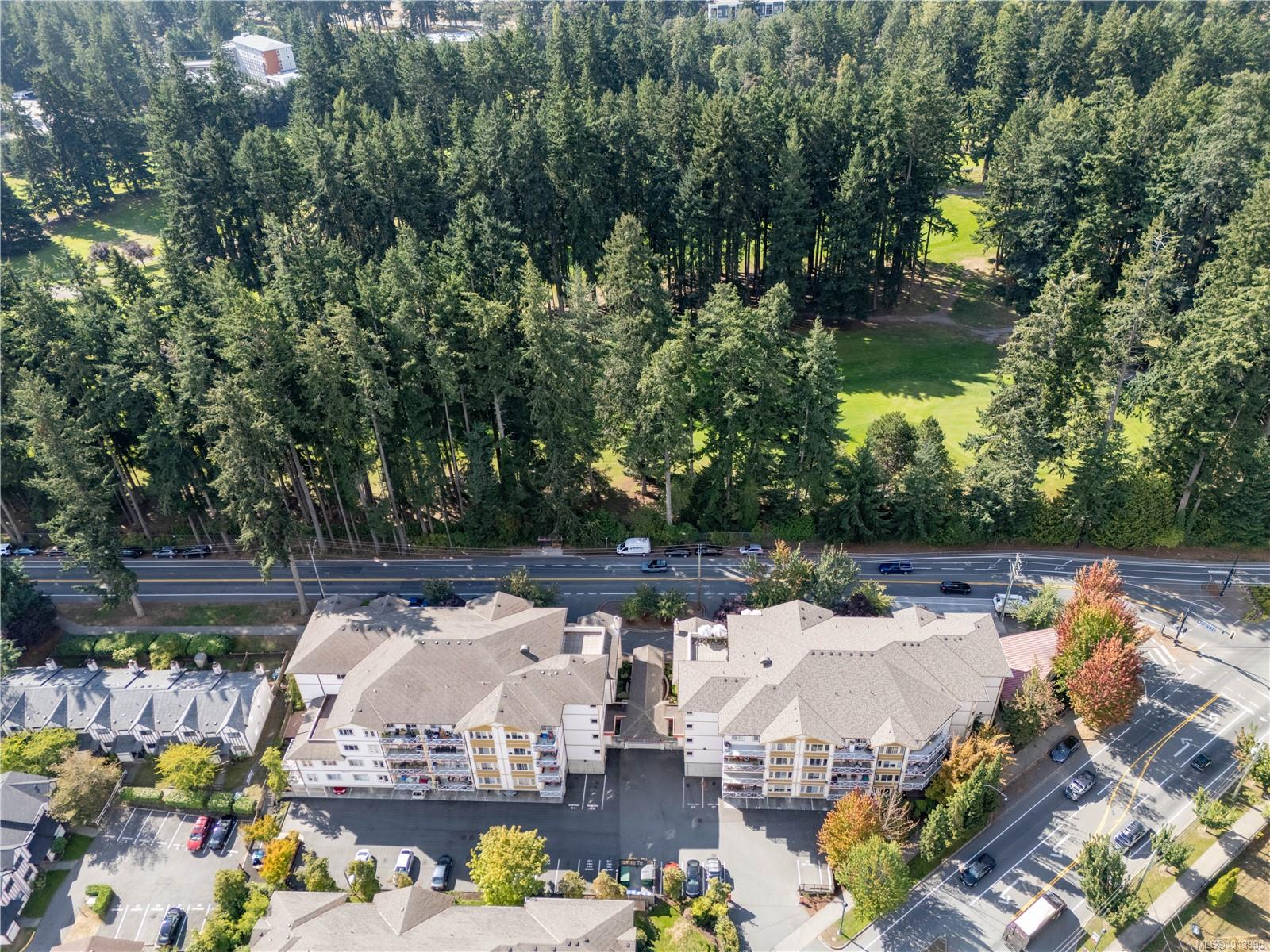 364 Goldstream Ave Apt 402, Victoria, BC V9B 2W3