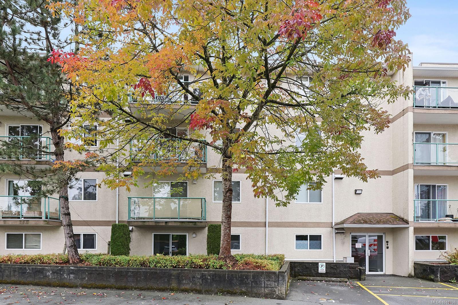 1355 Cumberland Rd Apt 104, Courtenay, BC V9N 2G1