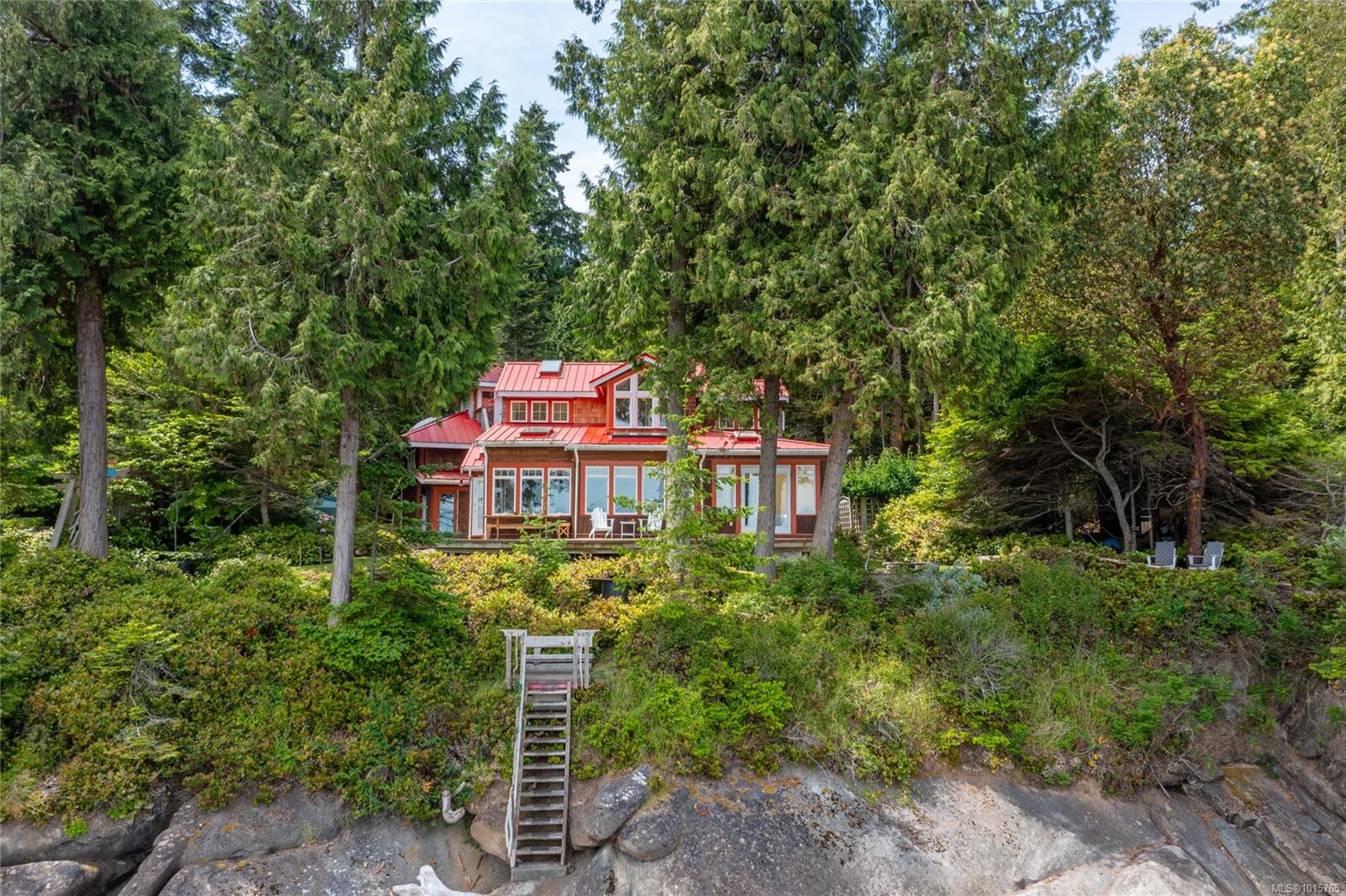105 Island Park Dr, Galiano Island, BC V0N 1P0