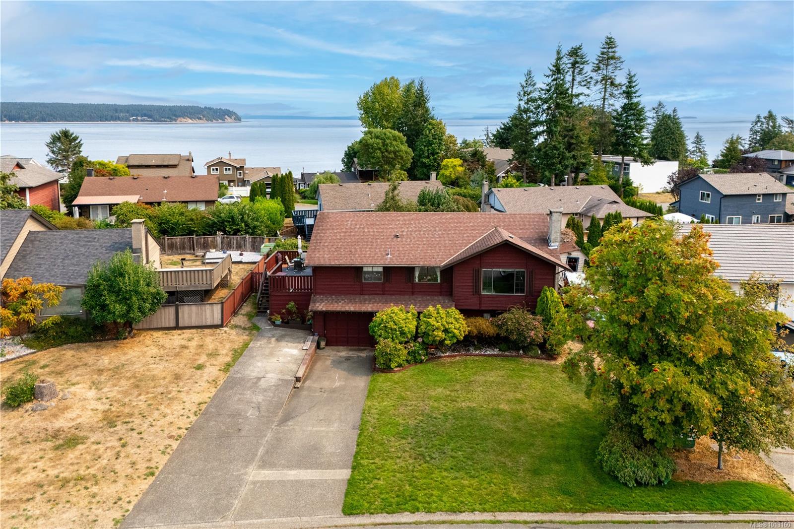 1695 Brook Cres, Campbell River, BC V9W 6K9