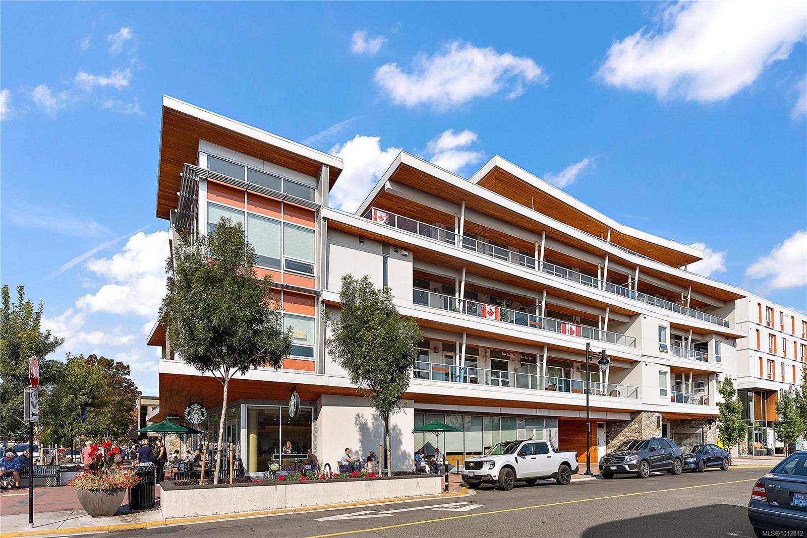 9818 Fourth St Apt 202, Sidney, BC V8L 1X4
