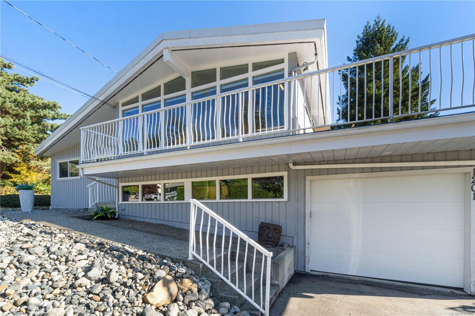 1201 Thunderbird Dr, Nanaimo, BC V9S 2P4