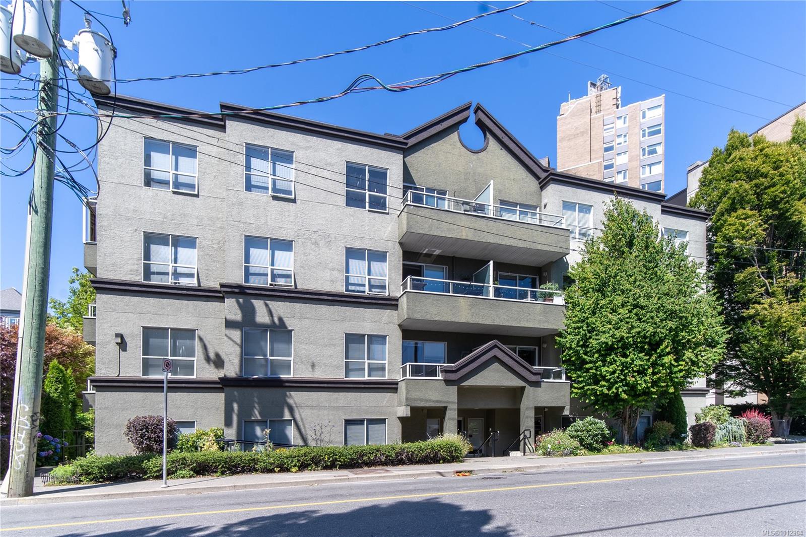832 Fisgard St Apt 304, Victoria, BC V8W 1S1