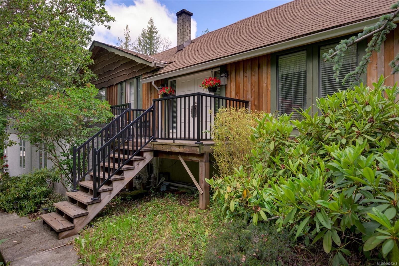 734 Latoria Rd, Langford, BC V9C 3A4