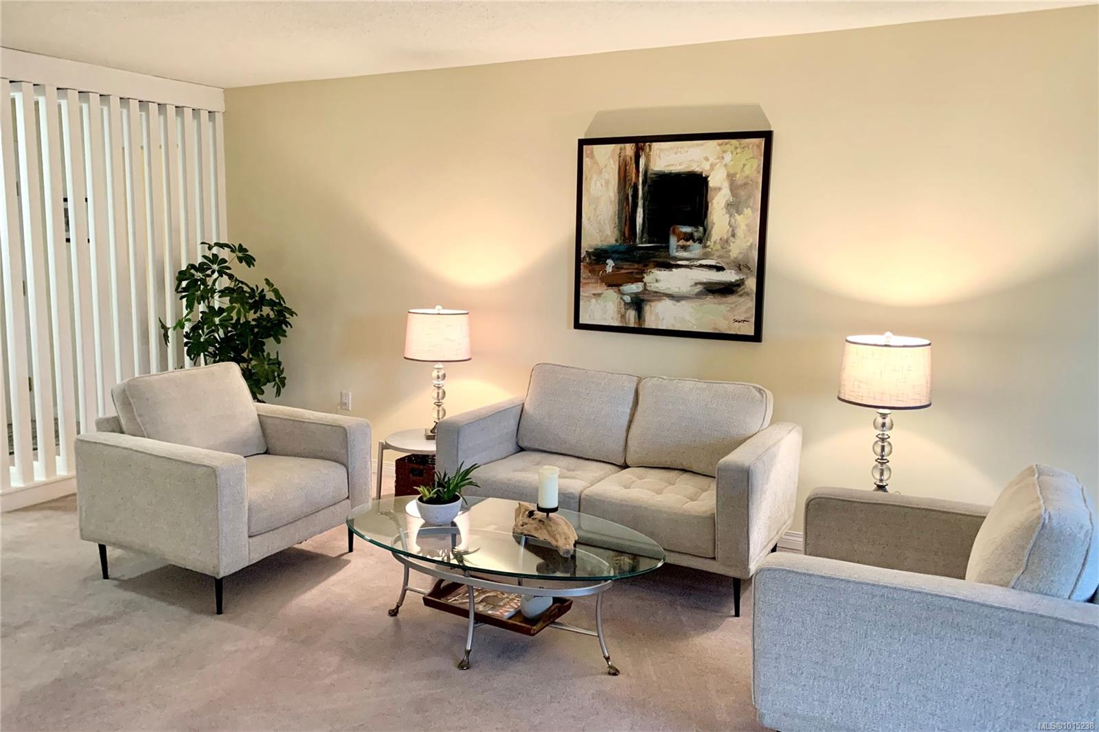 777 Blanshard St Apt 305, Victoria, BC V8W 2G9