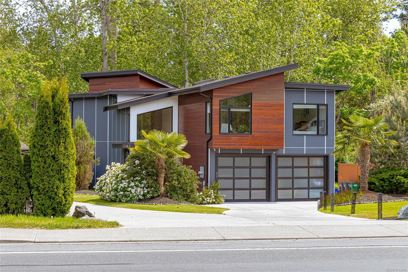 1165 Royal Oak Dr, Saanich, BC V8X 3T7