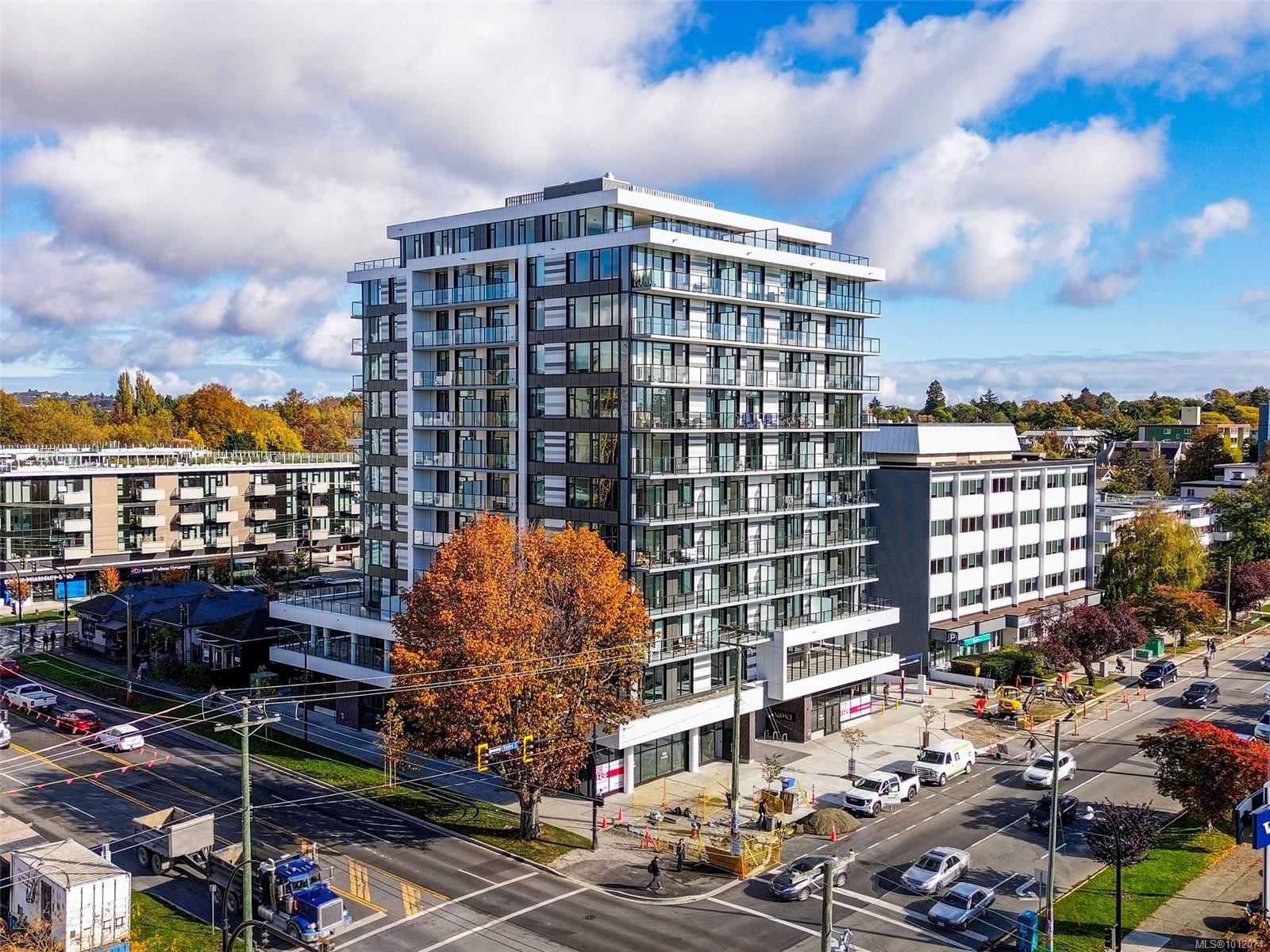1100 Yates St Apt 908, Victoria, BC V8V 0H5