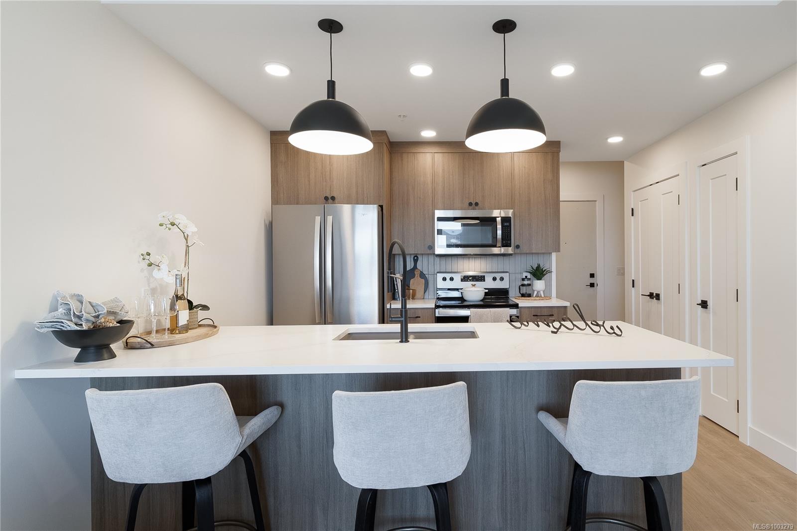 201 Dogwood Dr Apt 102, Ladysmith, BC V9G 0C3