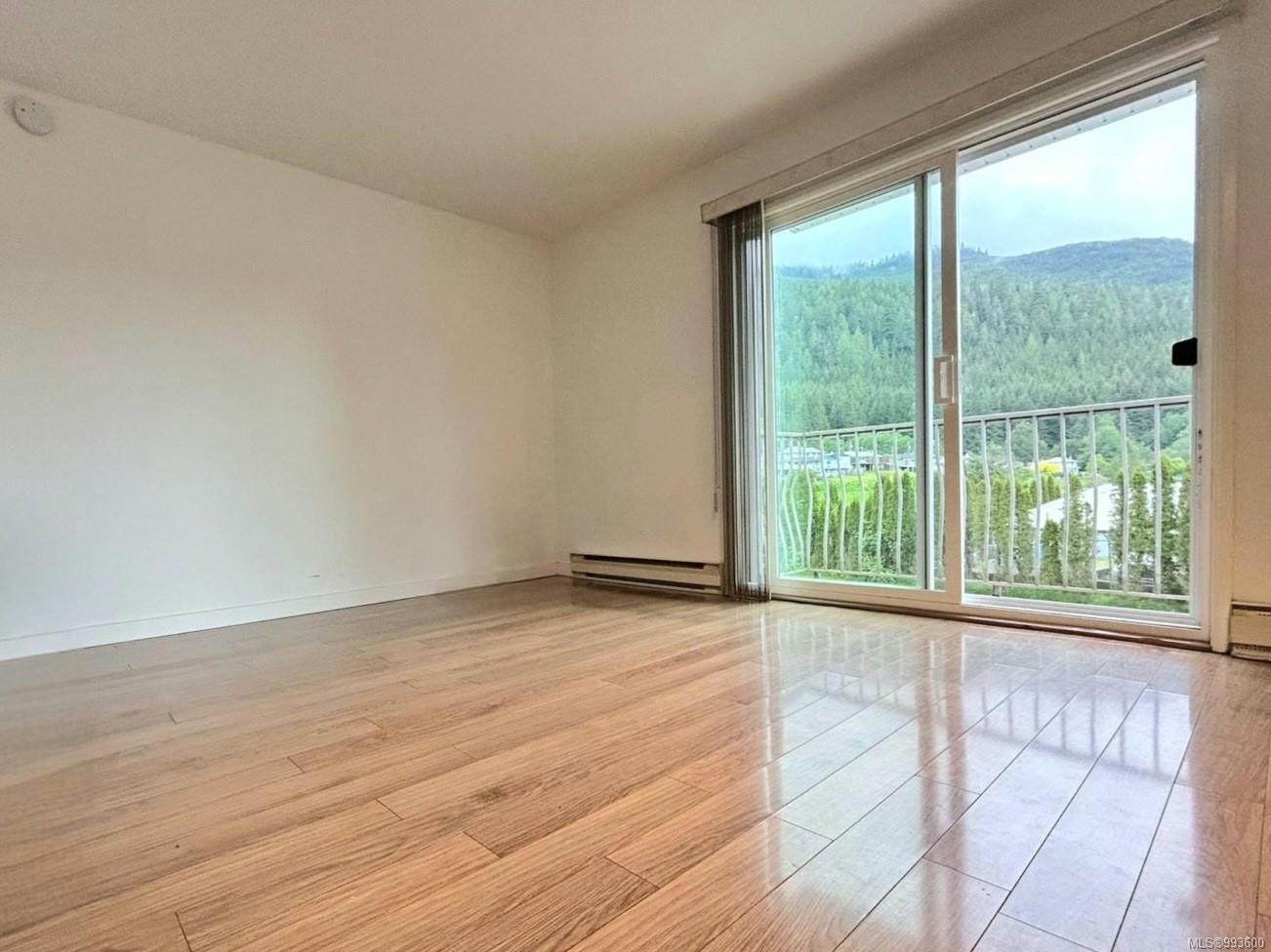 611 Macmillan Dr Apt 204, Sayward, BC V0P 1R0