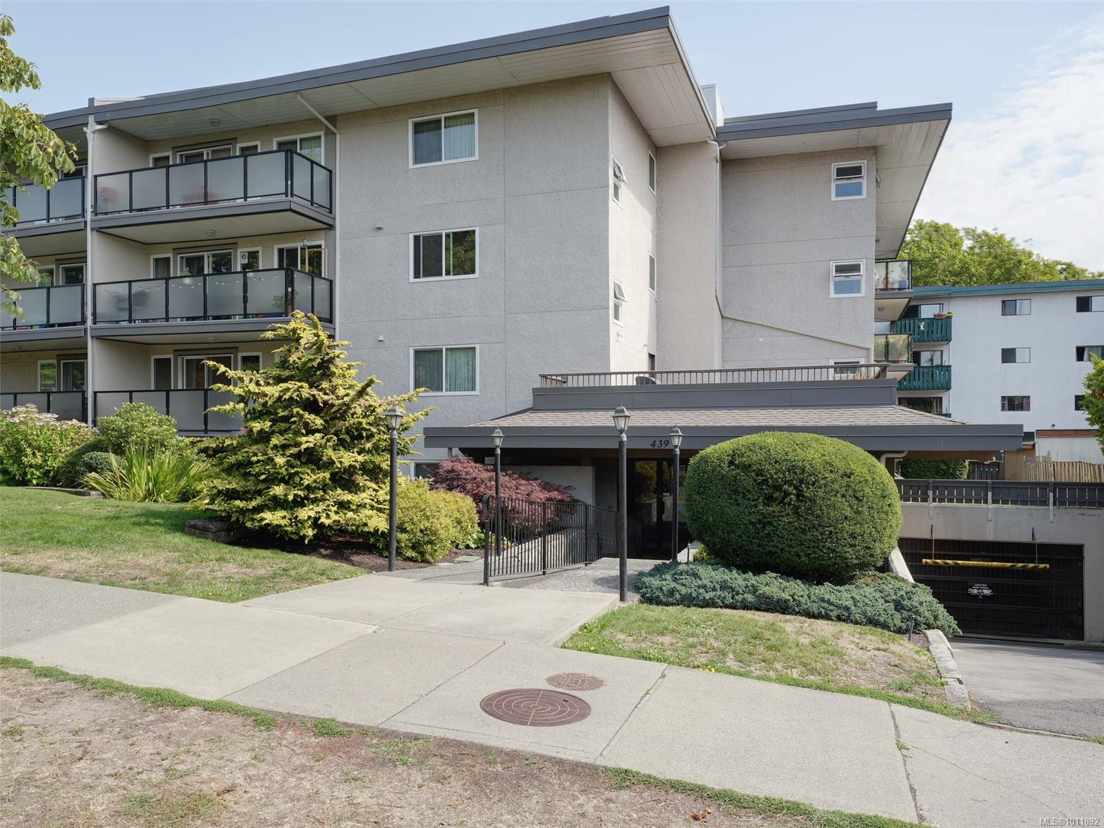 439 Cook St Apt 402, Victoria, BC V8V 3Y2