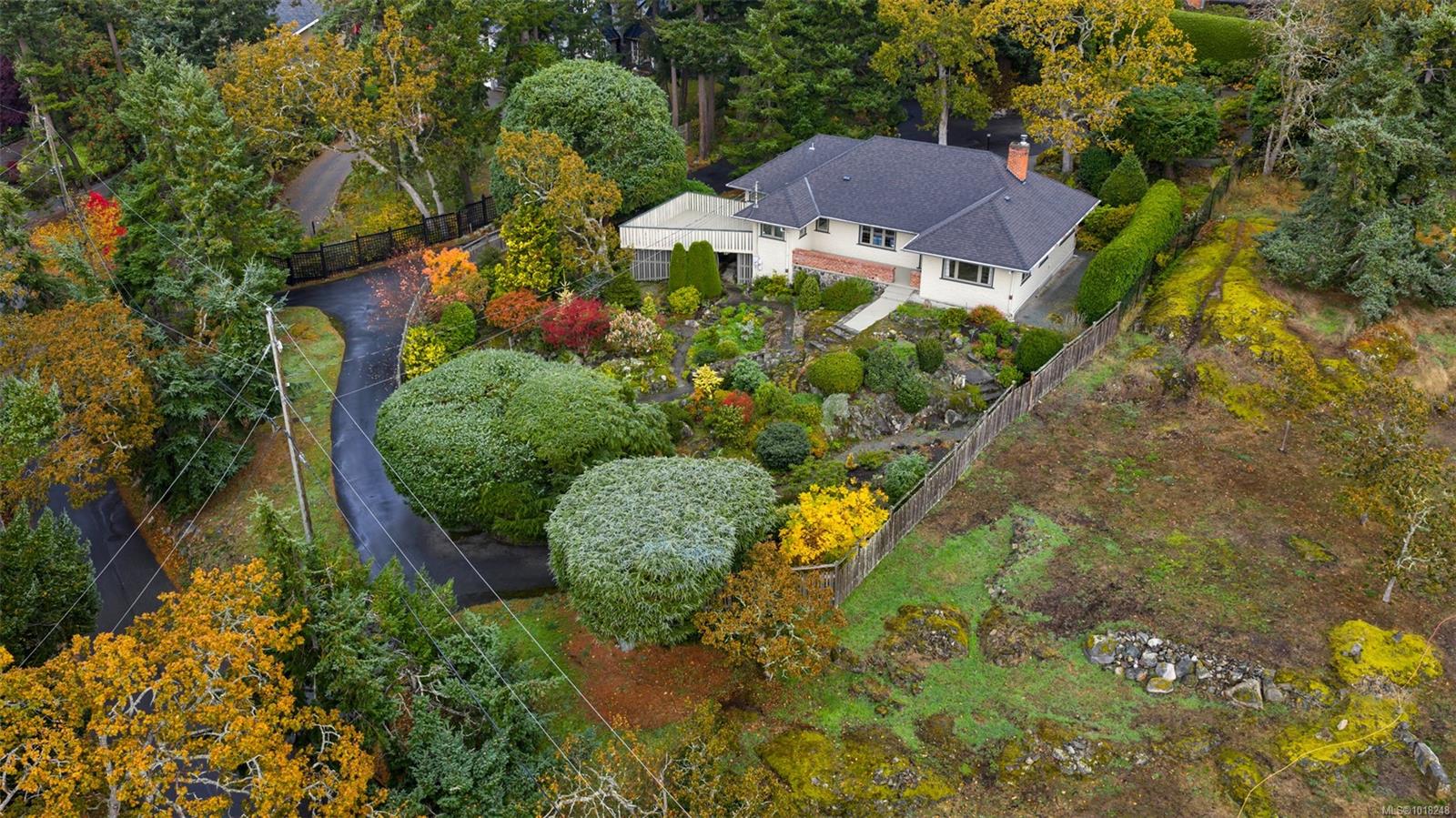 2850 Sea View Rd, Saanich, BC V8N 1K8