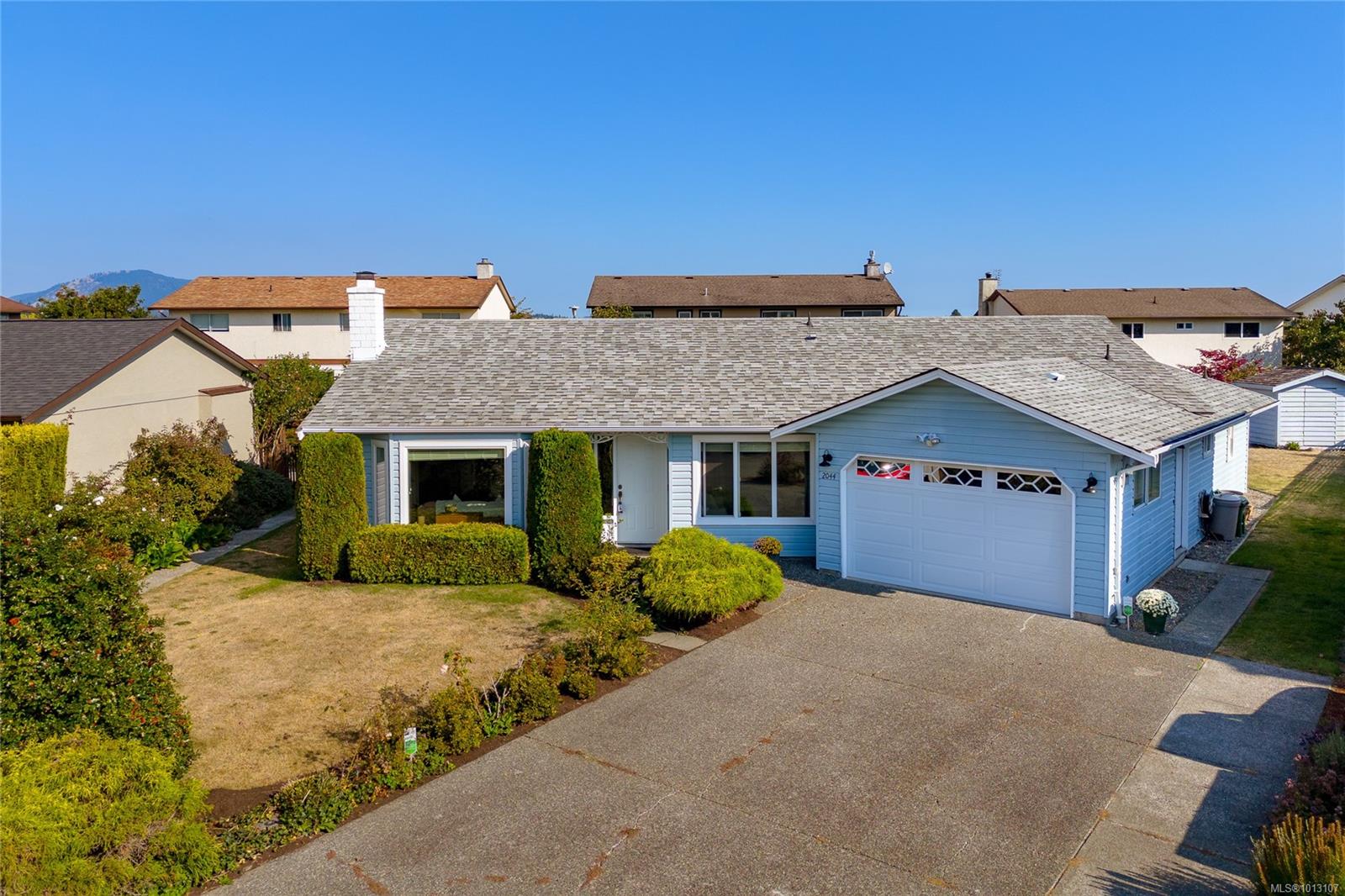 2044 Winmeadow Pl, Sidney, BC V8L 4S3