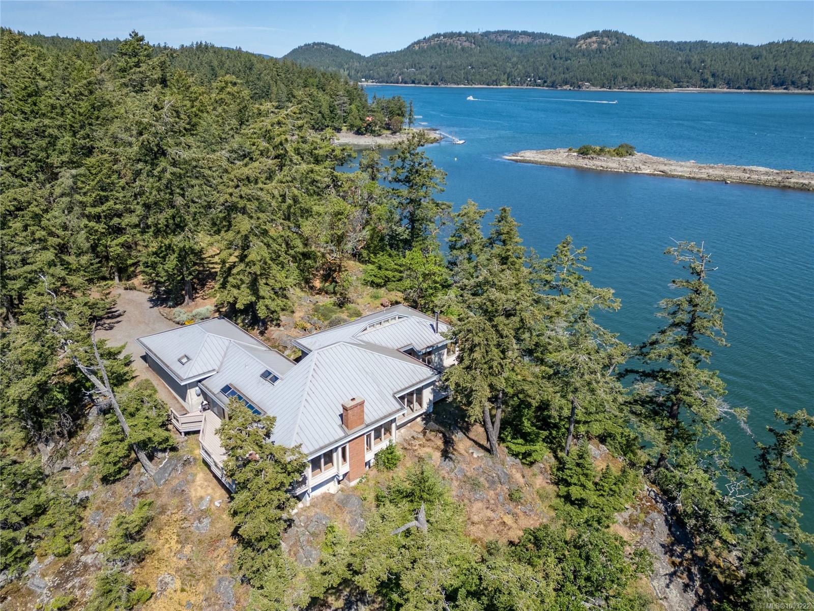 4308 Clam Bay Rd, Pender Island, BC V0N 2M1