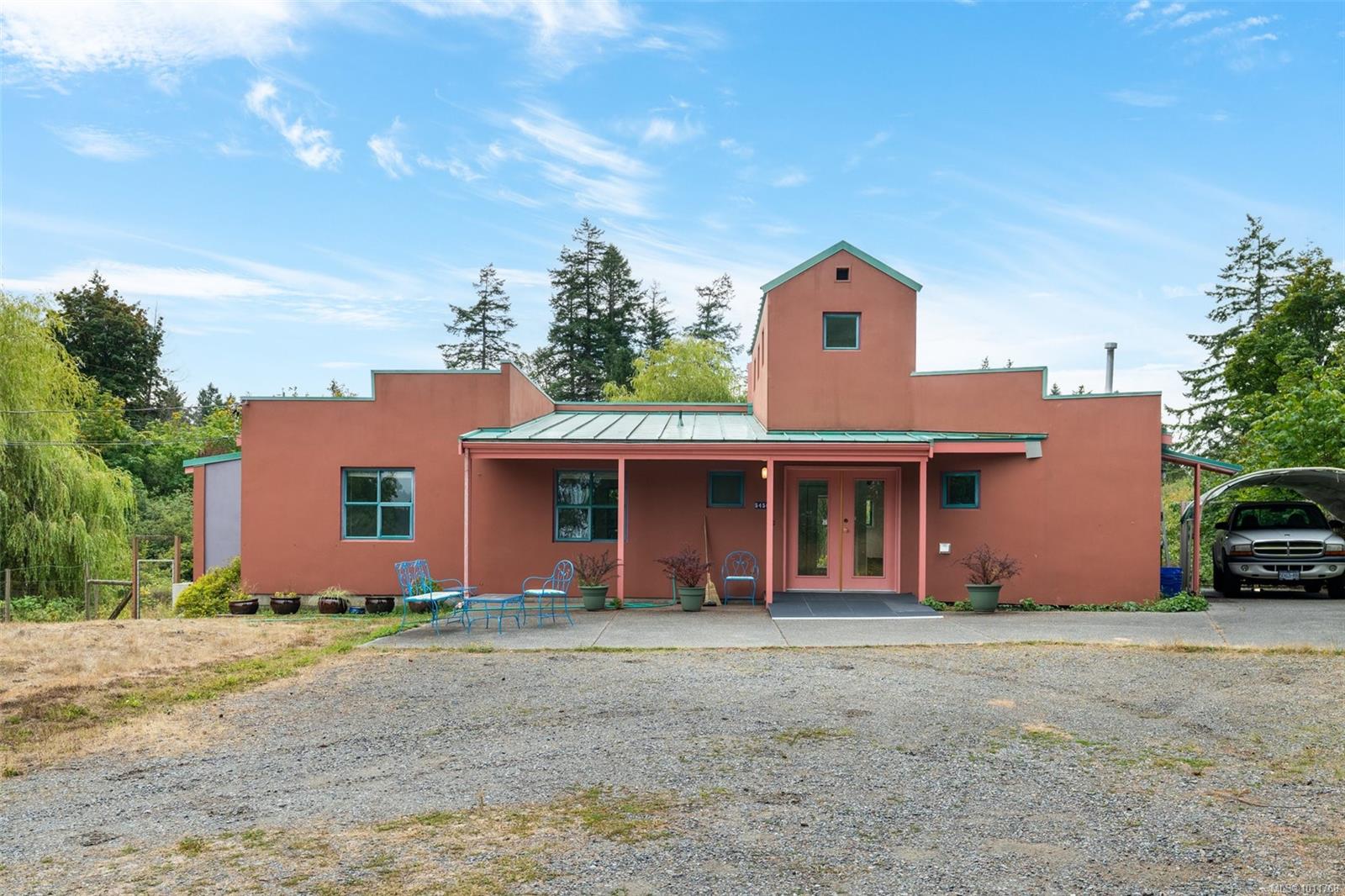5450 W Saanich Rd, Saanich, BC V8X 4N6